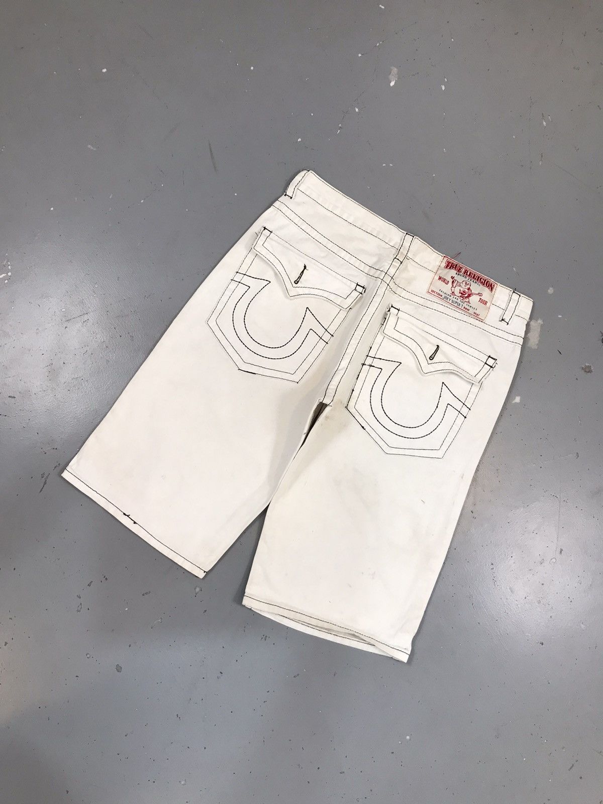 True Religion × Vintage Vintage true religion inspired Joey super T denim jort Size US 36 / EU 52 - 8 Thumbnail