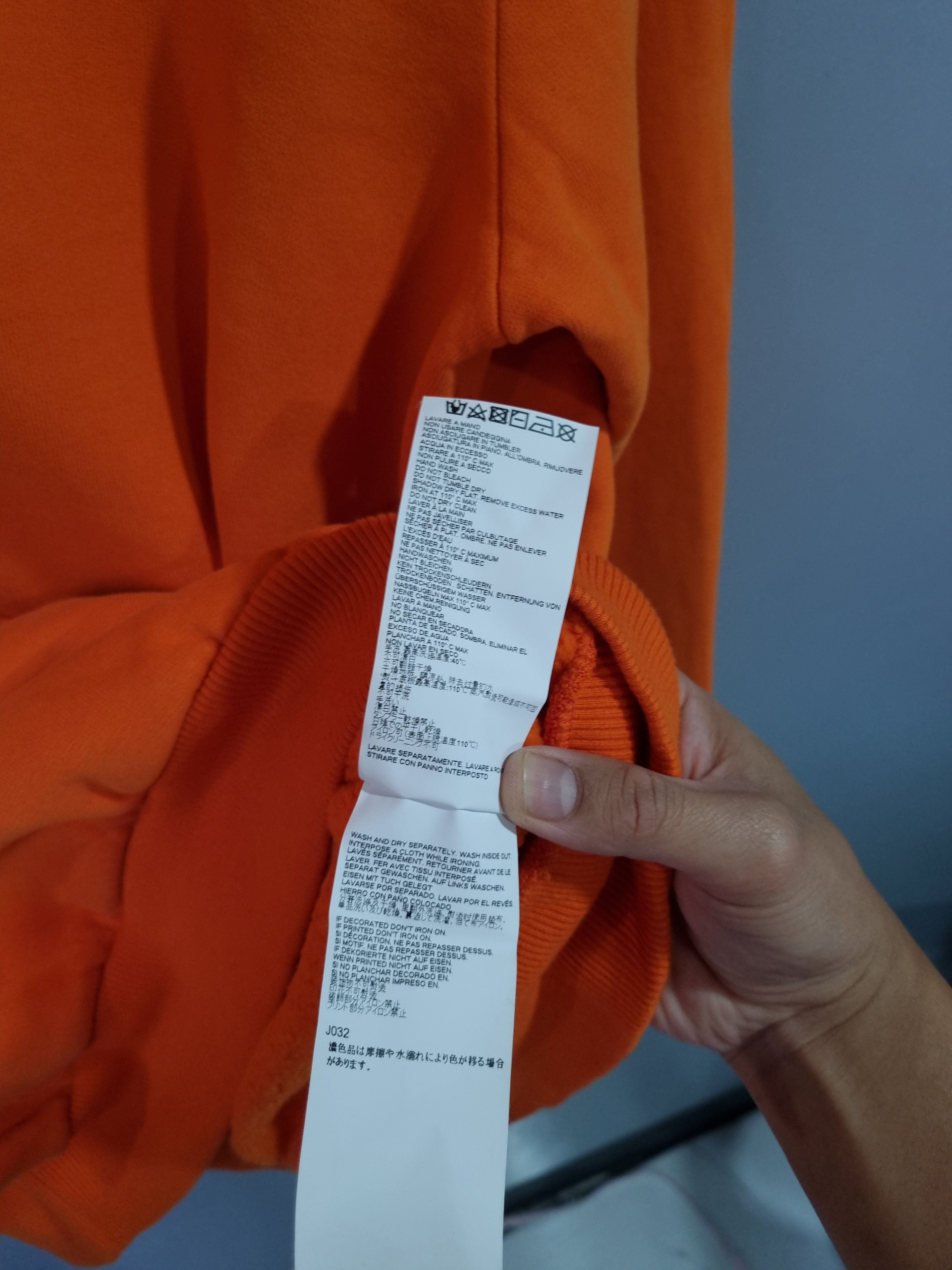 Maison Margiela MM6 MARGIELA SOLID COLOR HOODIE Size US S / EU 44-46 / 1 - 5 Thumbnail