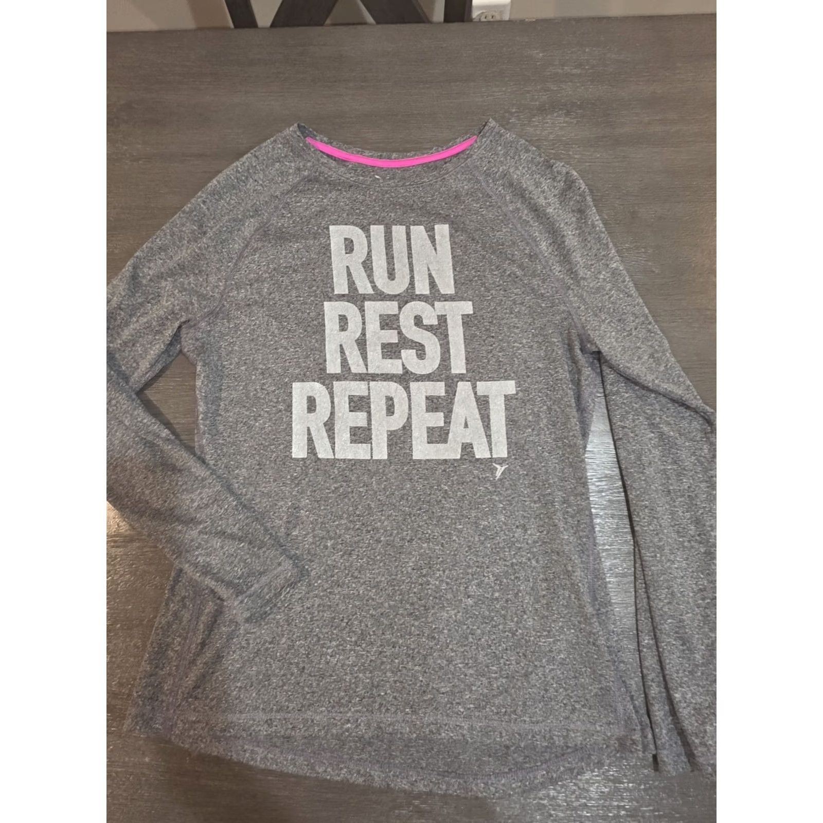 Old Navy Old Navy Ladies XL Gray Active Wear Top Run Rest Repeat Logo Pullover Long Sleeve Casual Top Regular Fit Women's Clothing Size XL / US 12-14 / IT 48-50 - 6 Thumbnail
