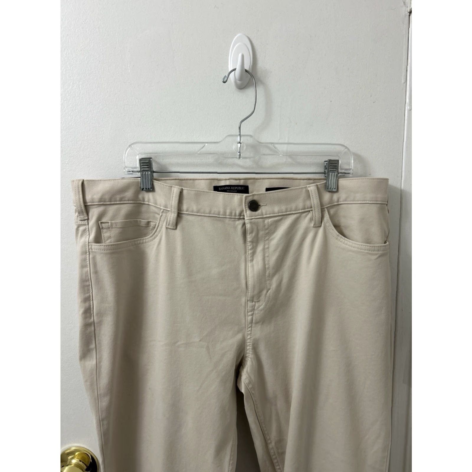 Banana Republic Banana Republic Traveler Pants Mens Size 38x32 Beige Slim Fit Chino NWT Size US 38 / EU 54 - 6 Thumbnail