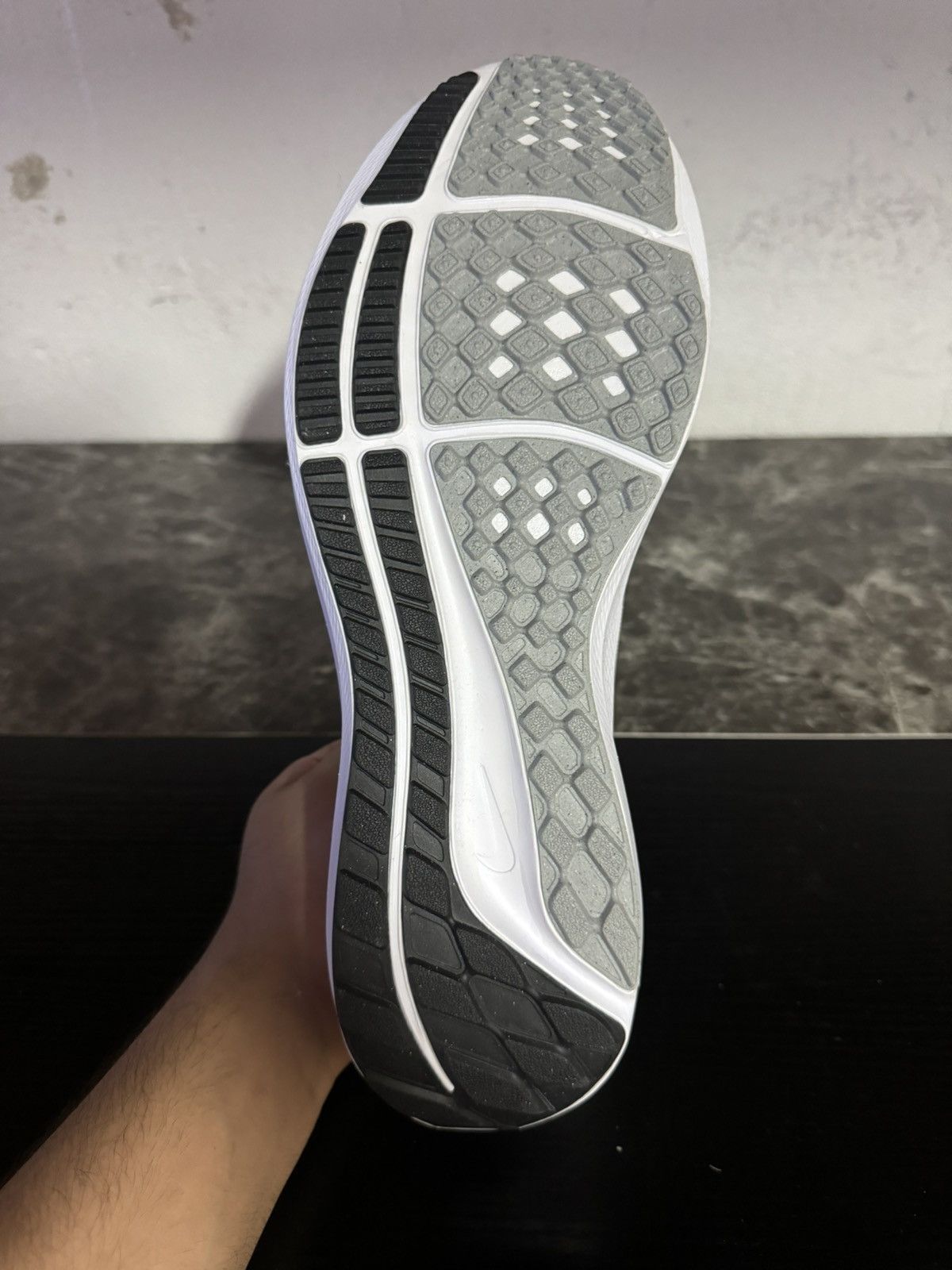 Nike Nike Pegasus shoes white mens size 14 NEW Size US 14 / EU 47 - 6 Thumbnail