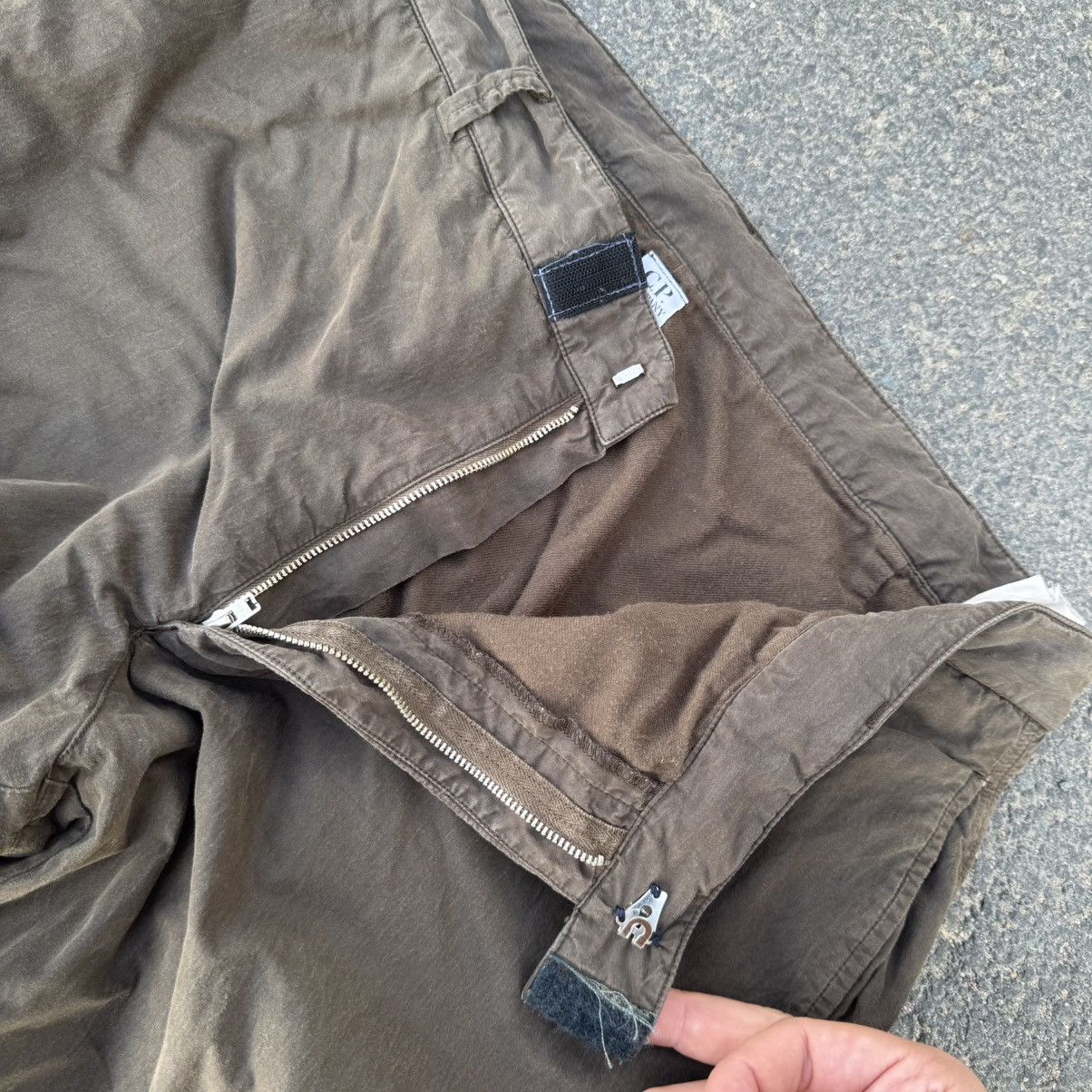 C.P. Company C.P. Company Archive Cargo Brown Nylon Trousers Relaxed Fit Size US 38 / EU 54 - 11 Thumbnail