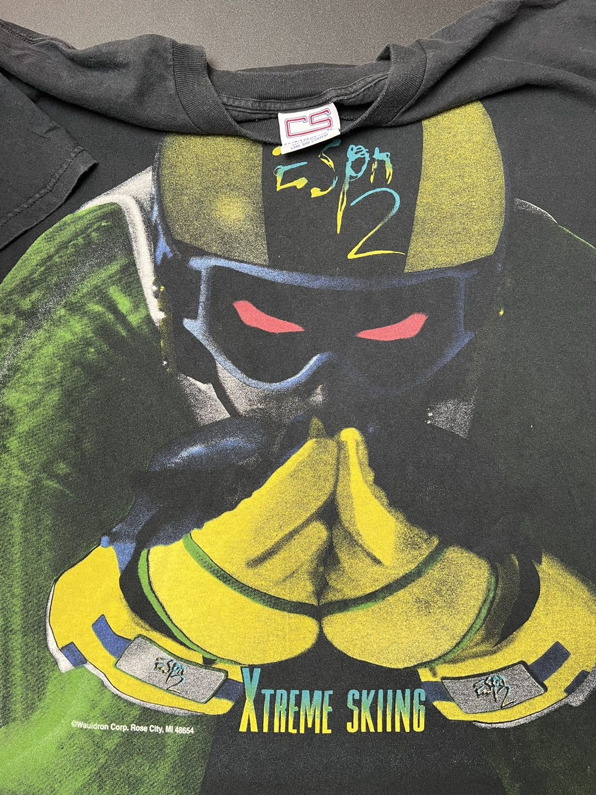 Vintage Vintage skiing t shirt size XL huge graphic Size US XL / EU 56 / 4 - 1 Thumbnail