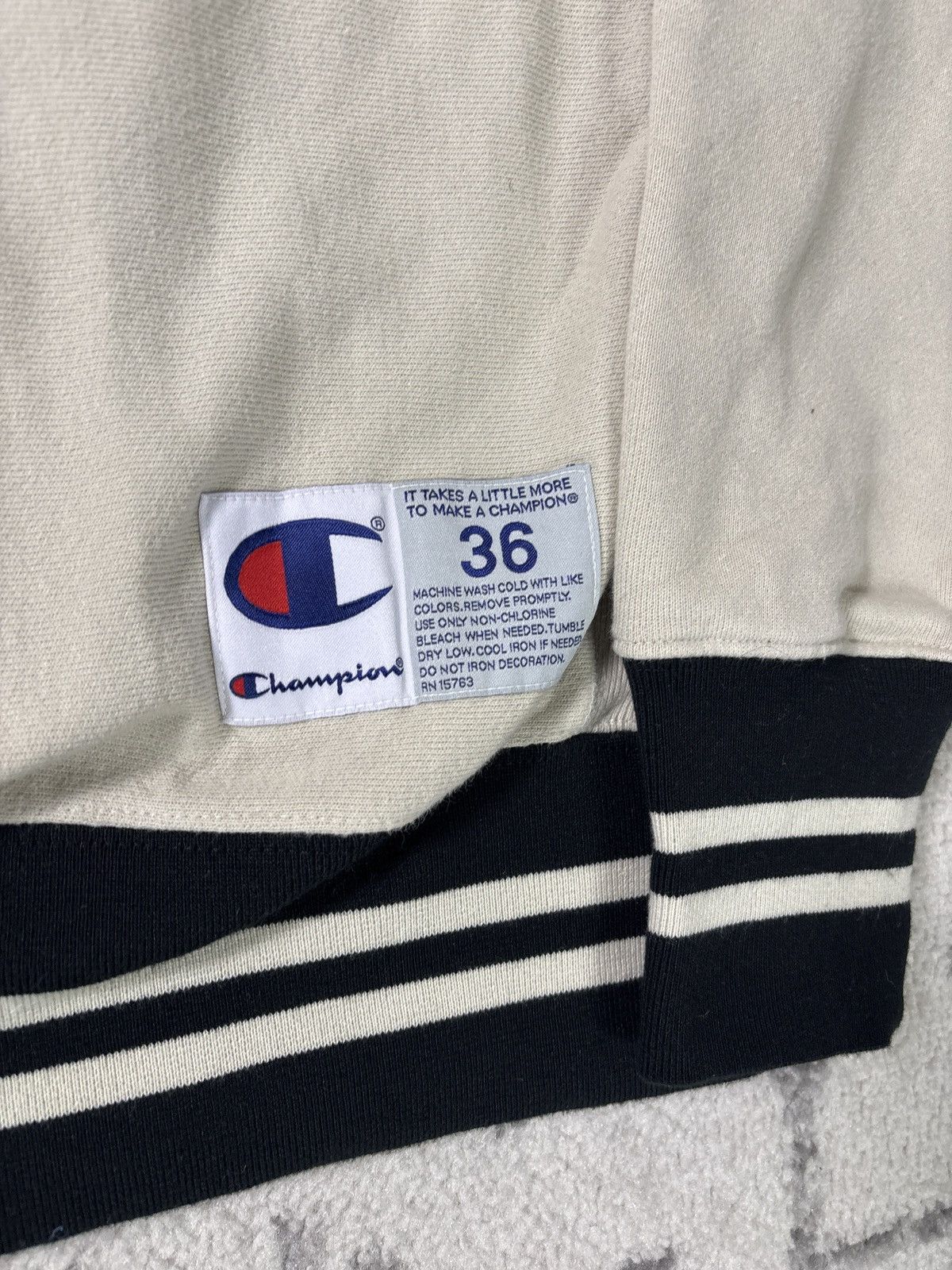 Champion CHAMPION SWEATER Size US S / EU 44-46 / 1 - 3 Thumbnail