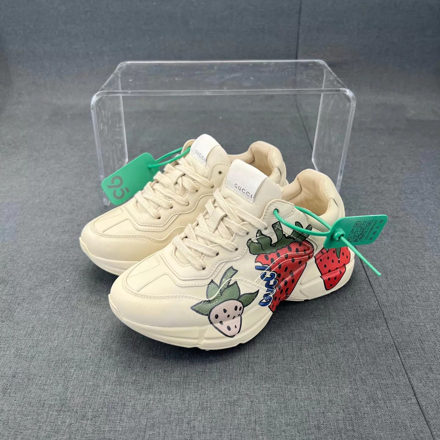 Gucci Gucci Rhyton Strawberry Dad Shoe Women's 34.5 Size US 4 / IT 34 - 1 Thumbnail