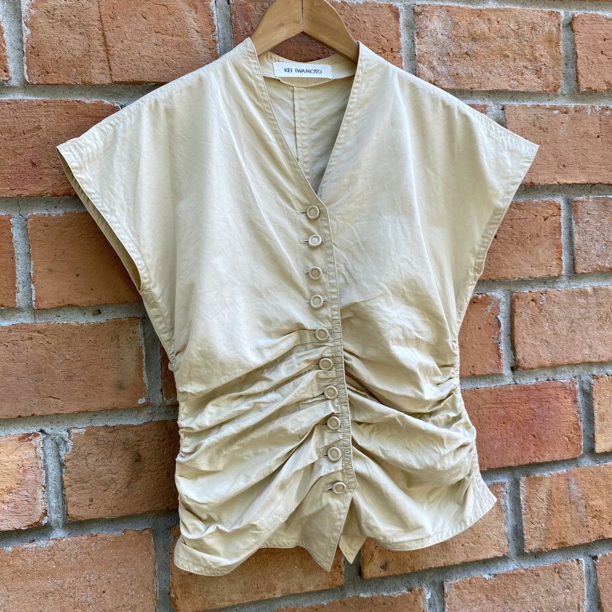 Japanese Brand KEI IWAMOTO Beige Ruched Button-Front Blouse Size S / US 4 / IT 40 - 7 Thumbnail