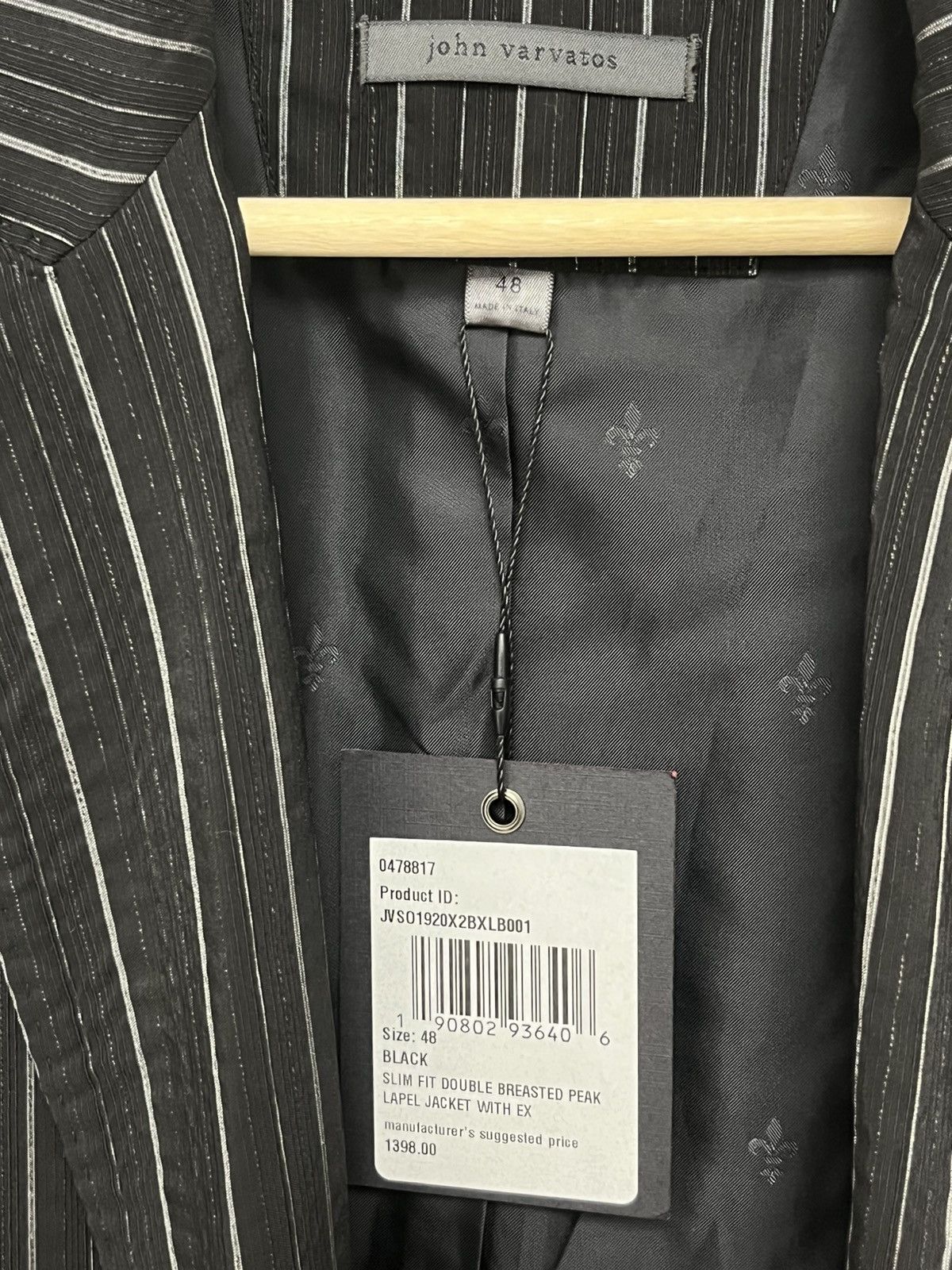John Varvatos Double breasted peak lapel jacket. Size EU 48 Size US M / EU 48-50 / 2 - 10 Thumbnail
