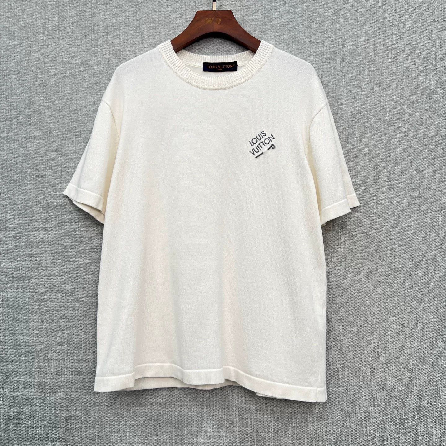 Louis Vuitton Louis Vuitton White Embroidered Logo Knit Tee Size US L / EU 52-54 / 3 - 1 Thumbnail
