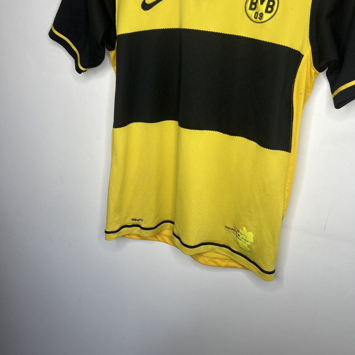 Nike Vintage Borussia Dortmund BVB Jersey Home Kit Tshirt Size US S / EU 44-46 / 1 - 2 Thumbnail