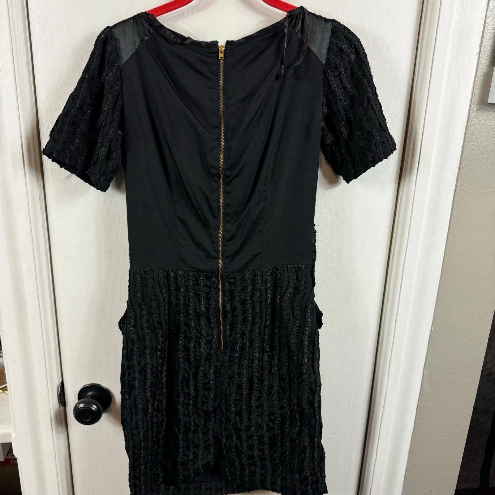Reiss Reiss Women's Textured Short Sleeve Sheath Dress Black Size Size XS / US 0-2 / IT 36-38 - 5 Thumbnail
