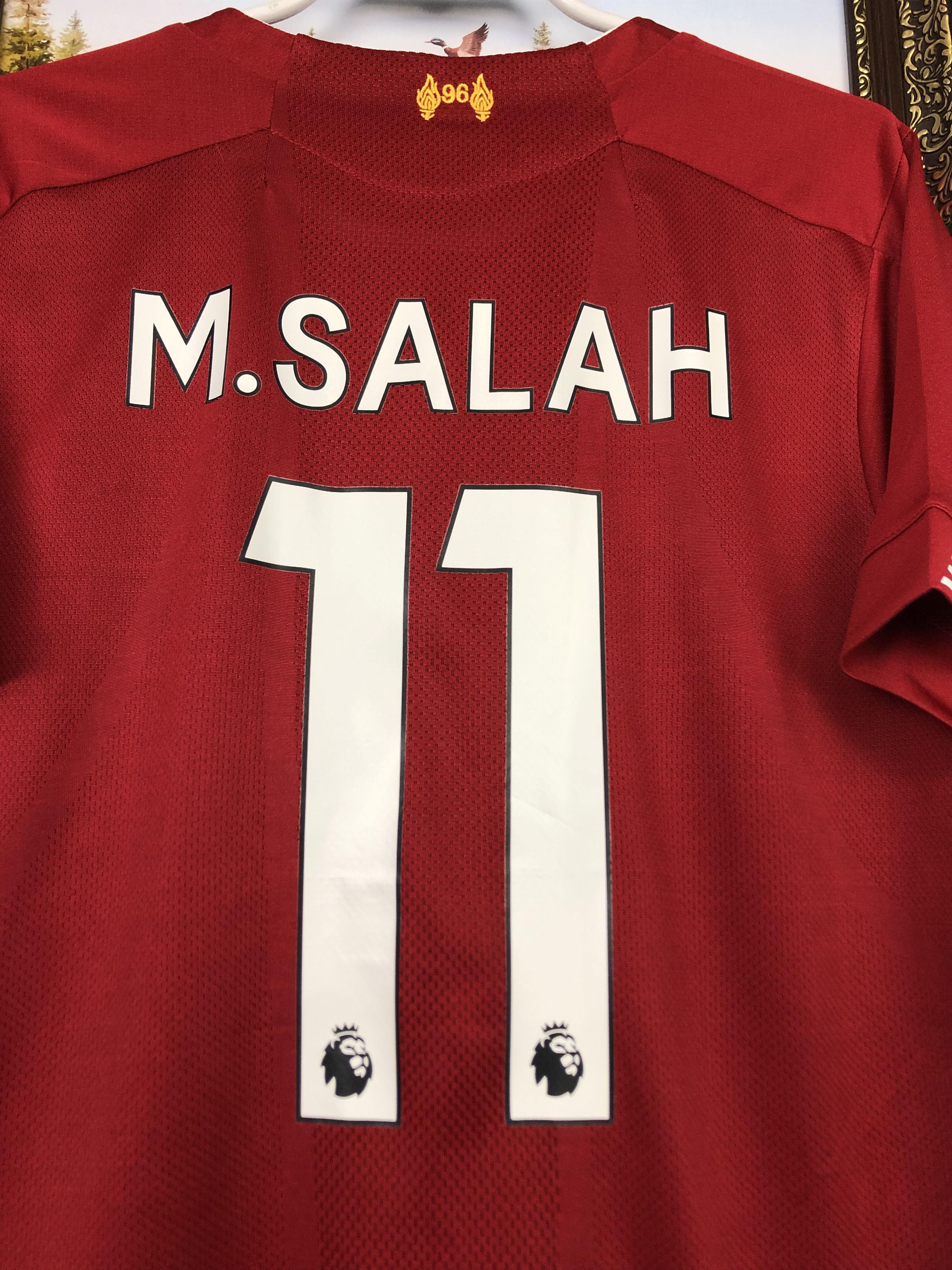 Other Liverpool Home football shirt 2019 Soccer #11 Salah Jersey Size US S / EU 44-46 / 1 - 10 Thumbnail