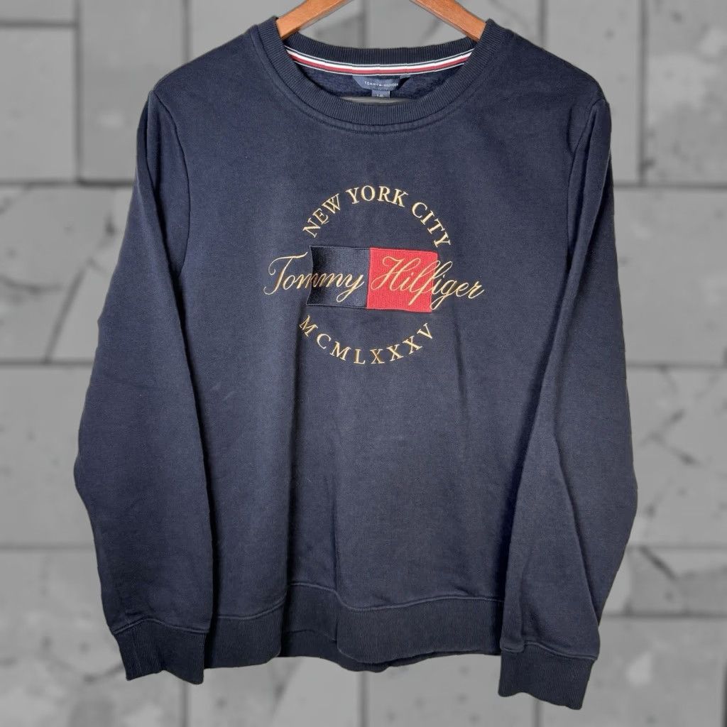 Tommy Hilfiger Tommy Hilfiger Sweatshirt Dark Blue City New York City Graphic Cotton Blend L Womens Sweater Size L / US 10 / IT 46 - 1 Thumbnail