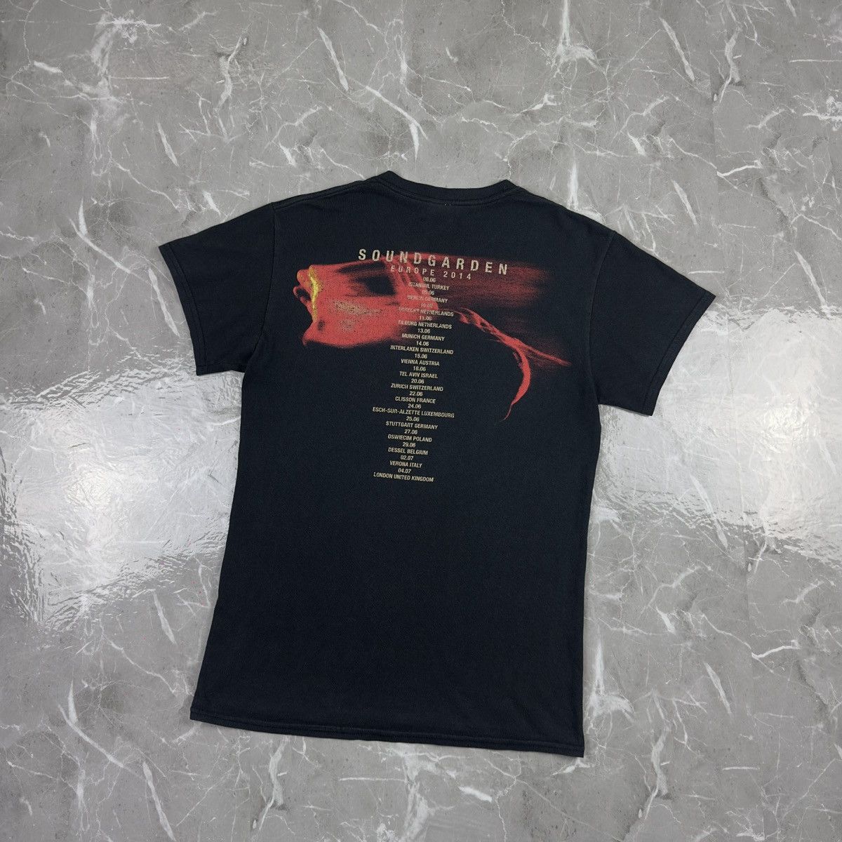 Gildan Vintage Soundgarden Superunknoun Europe Tour 2014 T-Shirt Size US S / EU 44-46 / 1 - 5 Thumbnail