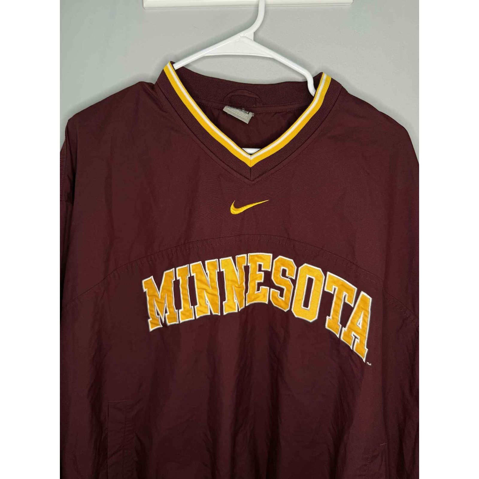Nike Vintage Nike Minnesota Windbreaker Jacket Burgundy Men's XL Size US XL / EU 56 / 4 - 3 Thumbnail