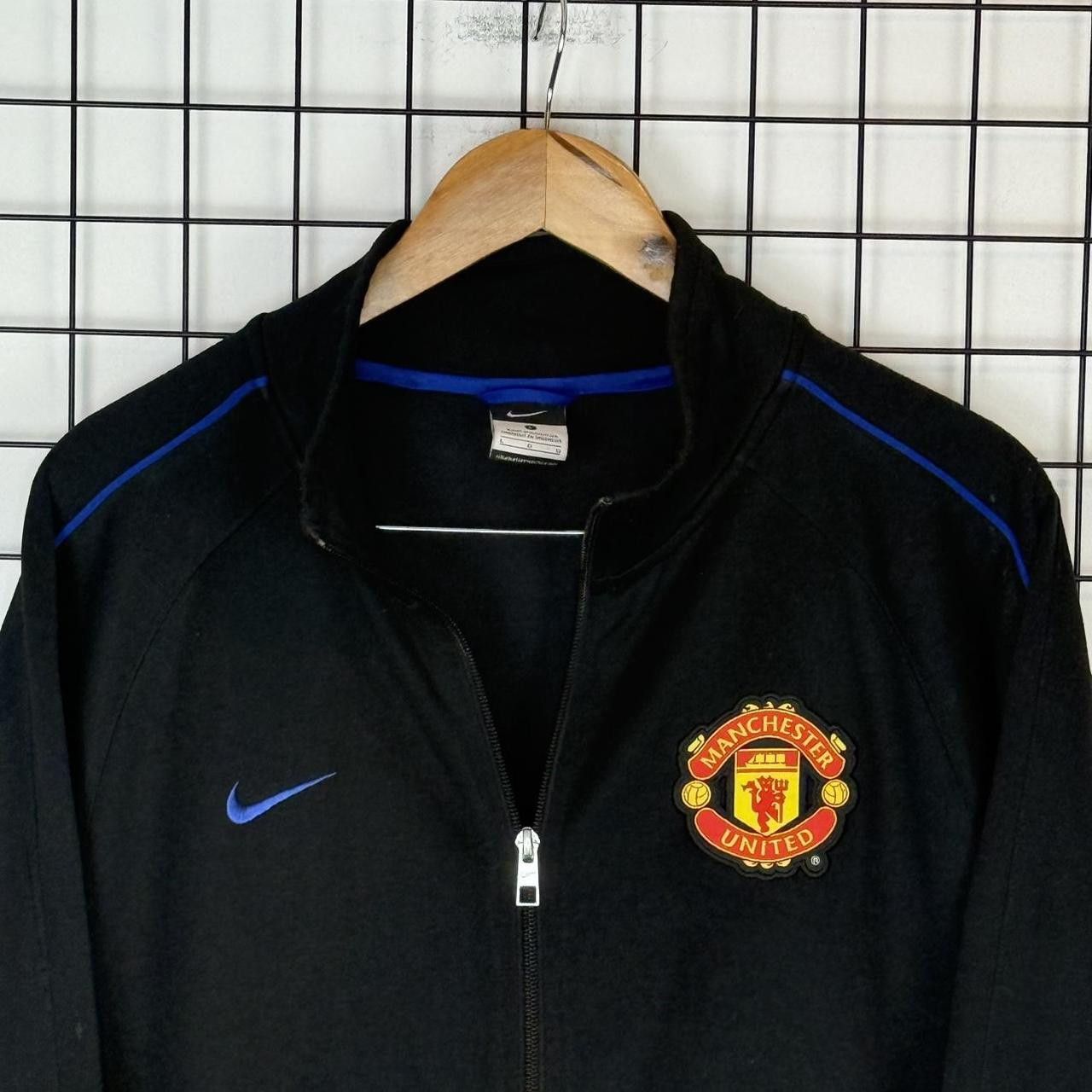 Nike Nike Manchester United Blokecore Football Zip Up Jacket Size US L / EU 52-54 / 3 - 6 Thumbnail