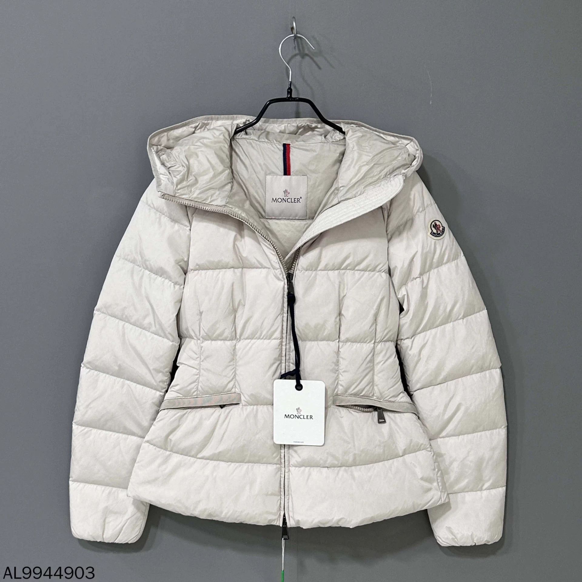 Moncler Moncler new Avoce down jacket women's 0 Size XS / US 0-2 / IT 36-38 - 1 Thumbnail