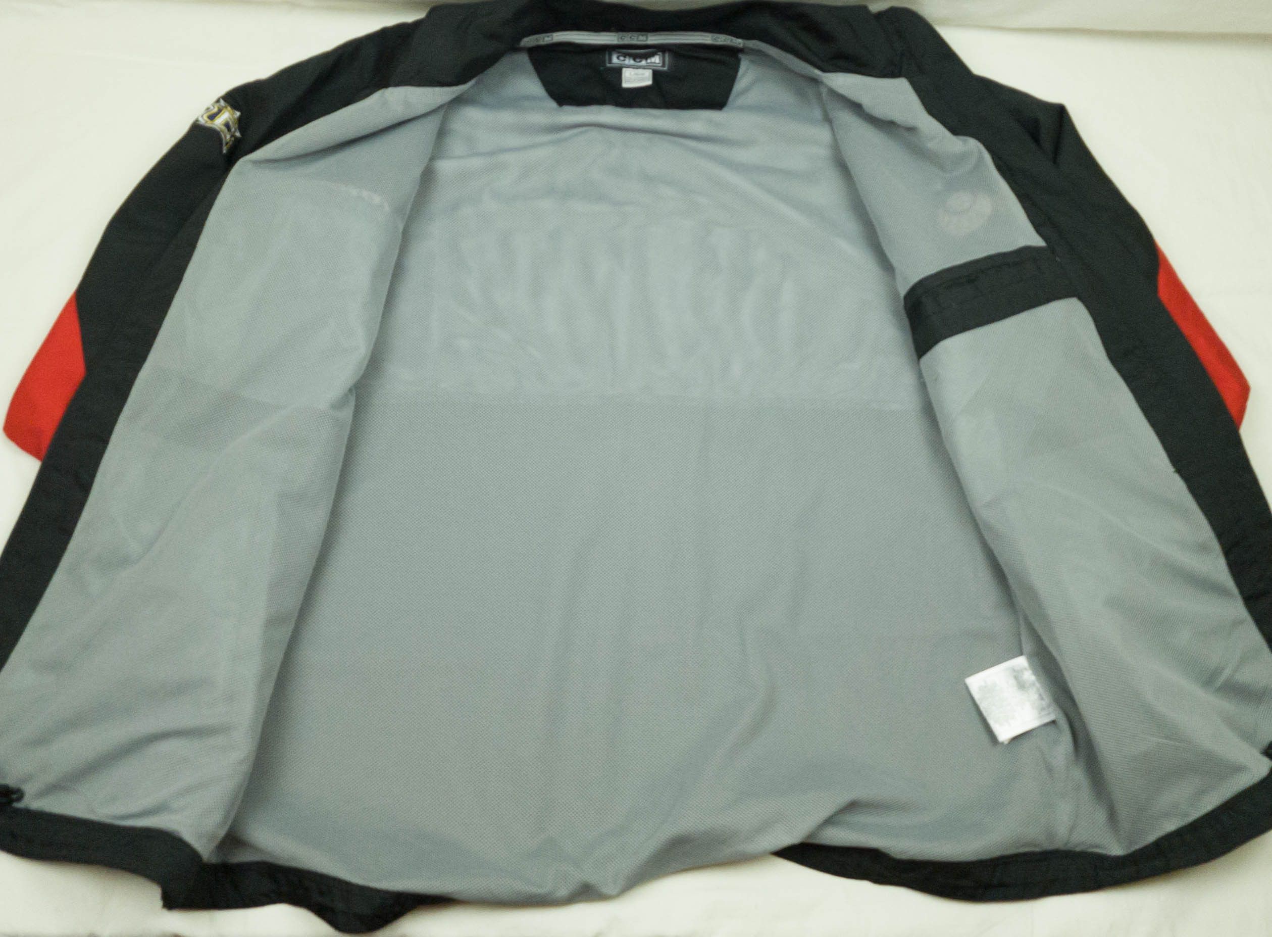 NHL CCM JACKET COAT ACTIVEWEAR ICE HOCKEY EPS SIZE L Size US L / EU 52-54 / 3 - 6 Thumbnail