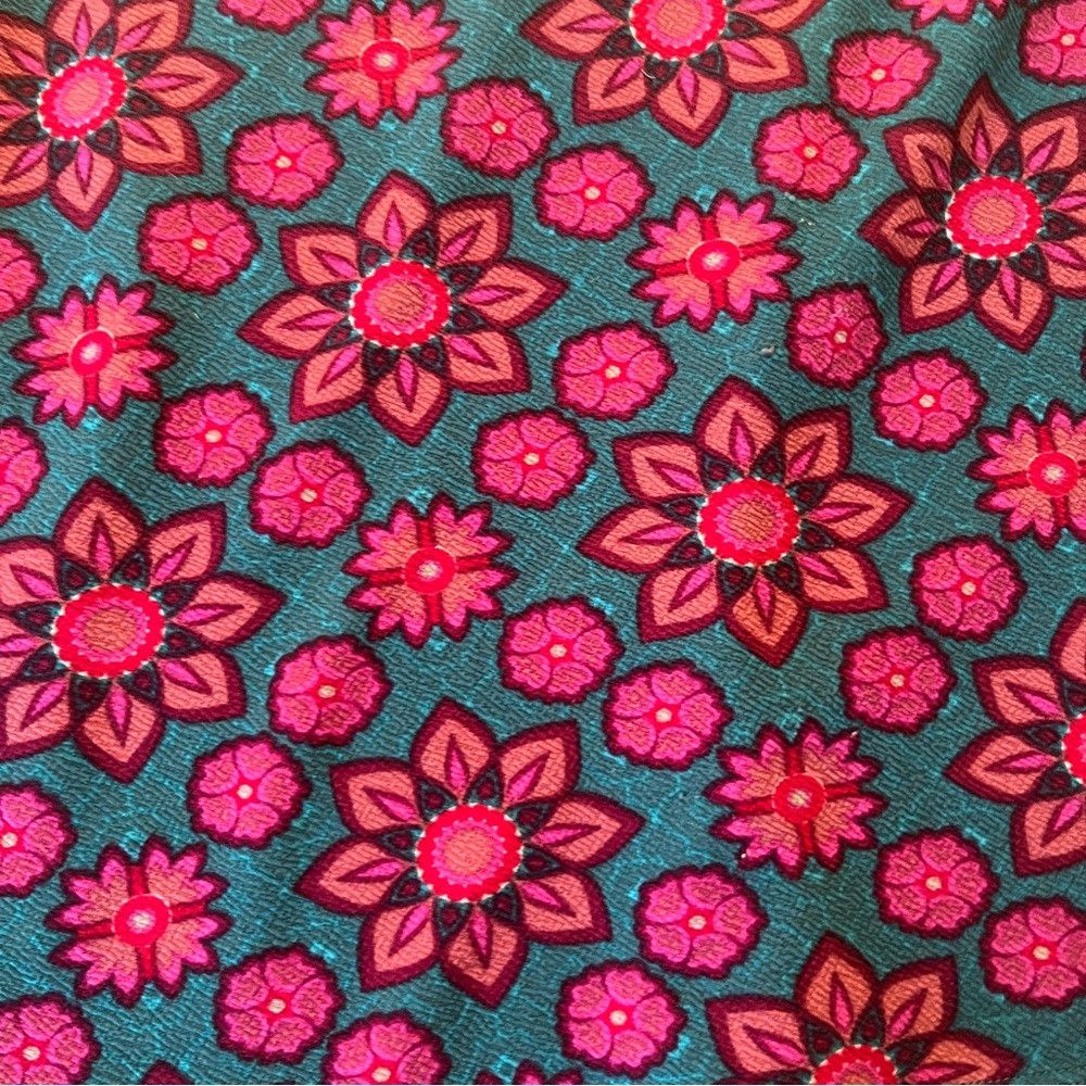 Designer LulaRoe Cassie Style Pencil Elastic Stretch Plus Size 2XL Size 24" / US 00 / IT 34 - 8 Thumbnail