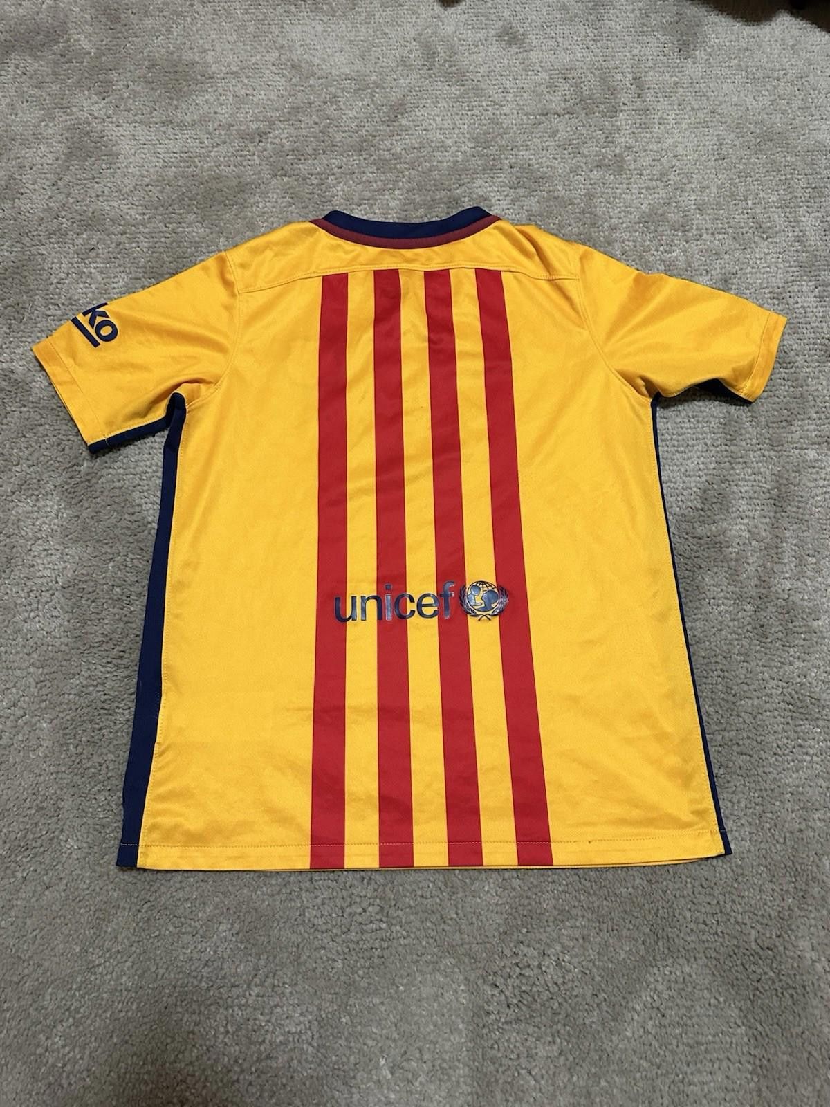 Nike Nike Barcelona 2015/16 Away Football Shirt Soccer Jersey Size US XS / EU 42 / 0 - 9 Thumbnail