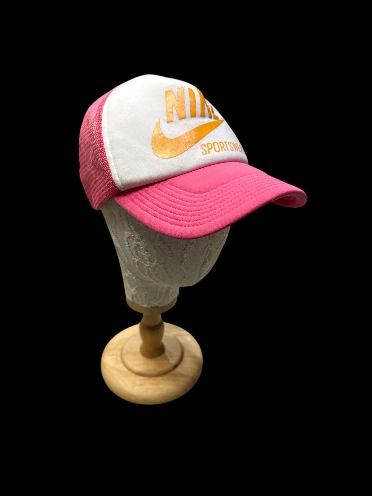 VINTAGE NIKE SPELL OUT TRUCKER SNAP BUTTON CAP