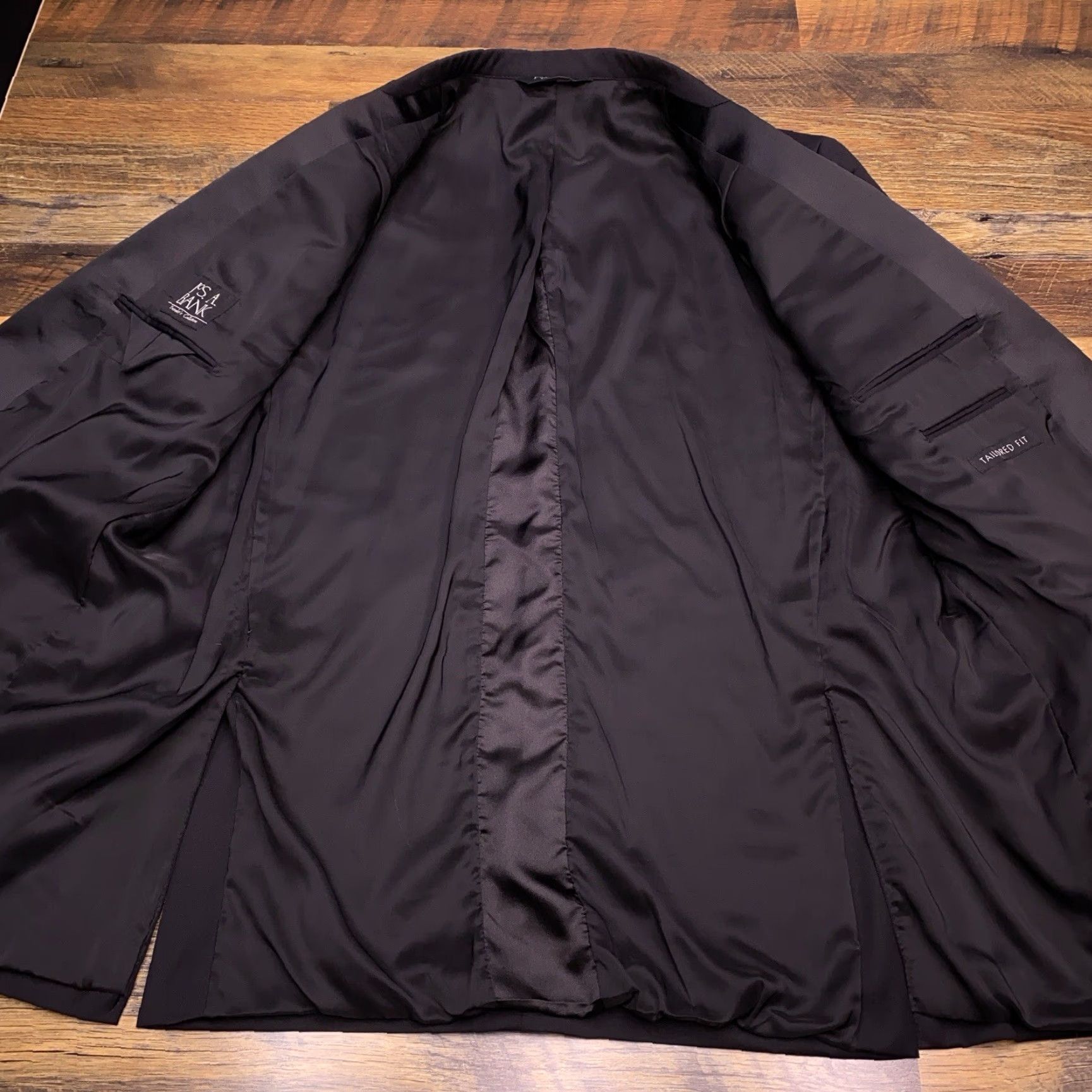 Jos. A. Bank Jos. A. Bank Tuxedo Travelers Suit 46 Long Black Wool 41x32 Pants 2 Piece Formal Size 46R - 4 Thumbnail