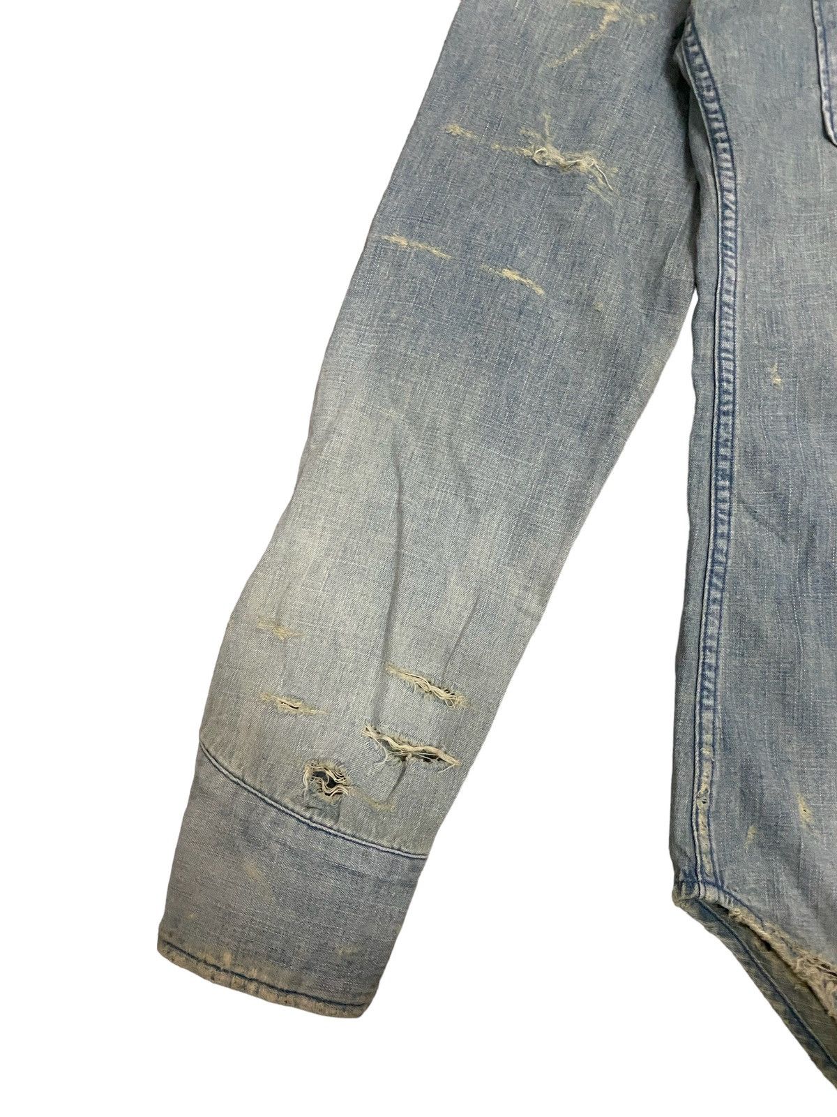 Balmain Vintage Balmain Paris Distress Denim Shirt Size US M / EU 48-50 / 2 - 11 Thumbnail