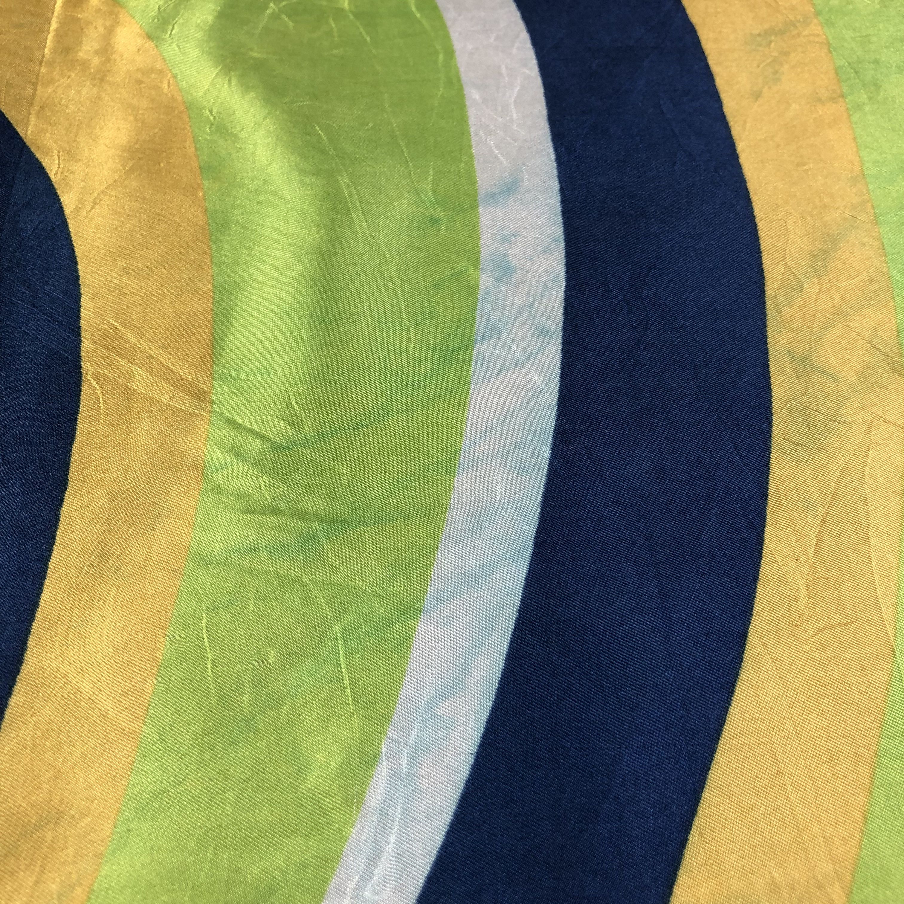 Vintage Vintage Abstract Hand Rolled Silk Scarf M697 Size ONE SIZE - 6 Thumbnail