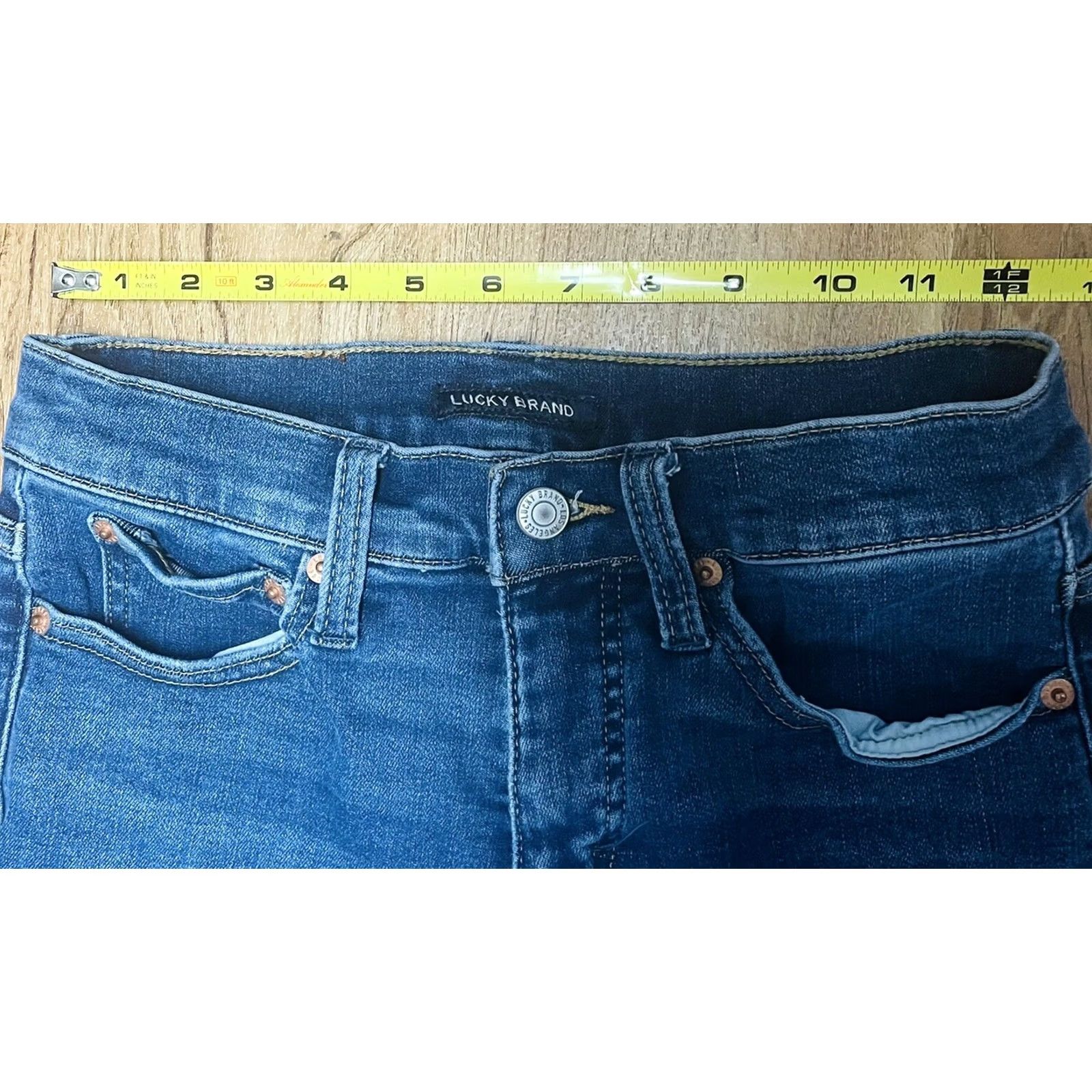 Lucky Brand LUCKY BRAND Women’s Los Angeles Denim Jeans 4 Blue Frayed Straight Leg Slim 24in Inseam 5-Pocket Baggy? No, Frayed not Distressed Size 27" / US 4 / IT 40 - 5 Thumbnail