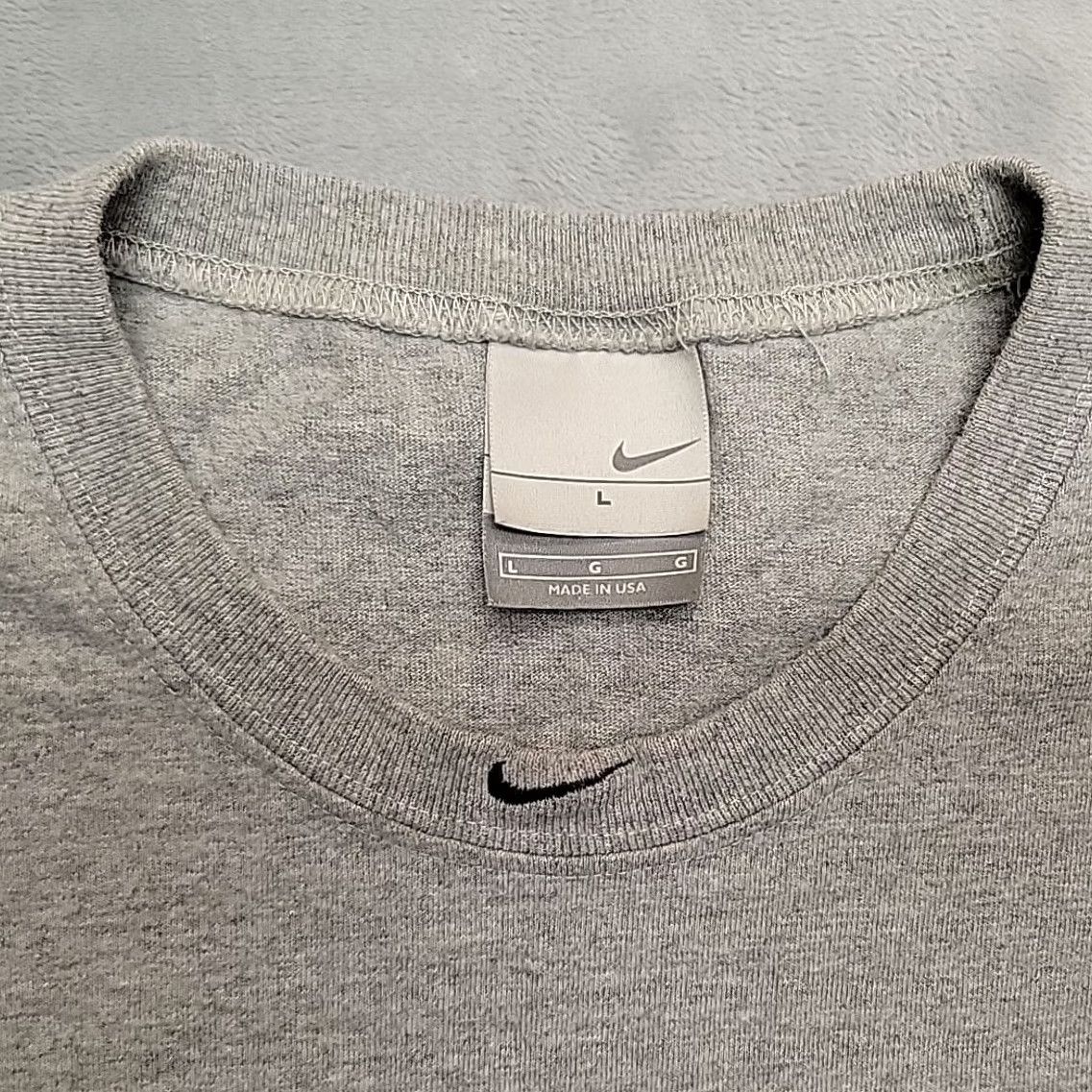 Nike Vintage Nike Shirt Mens L Gray Basketball Tank Top Center Swoosh 90s Made In USA Size US L / EU 52-54 / 3 - 3 Thumbnail