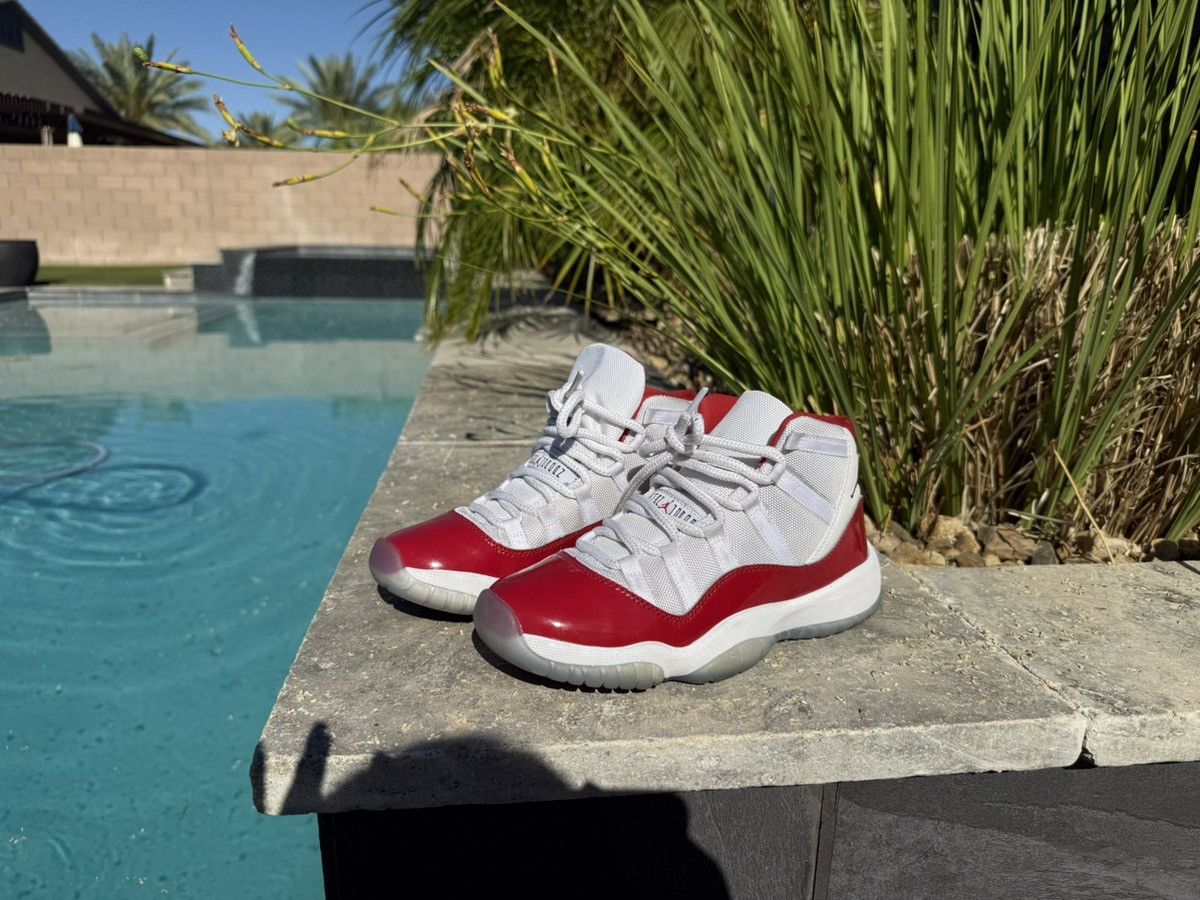 Jordan Brand Jordan 11 Cherry Red Retro Size US 6 / EU 39 - 1 Thumbnail
