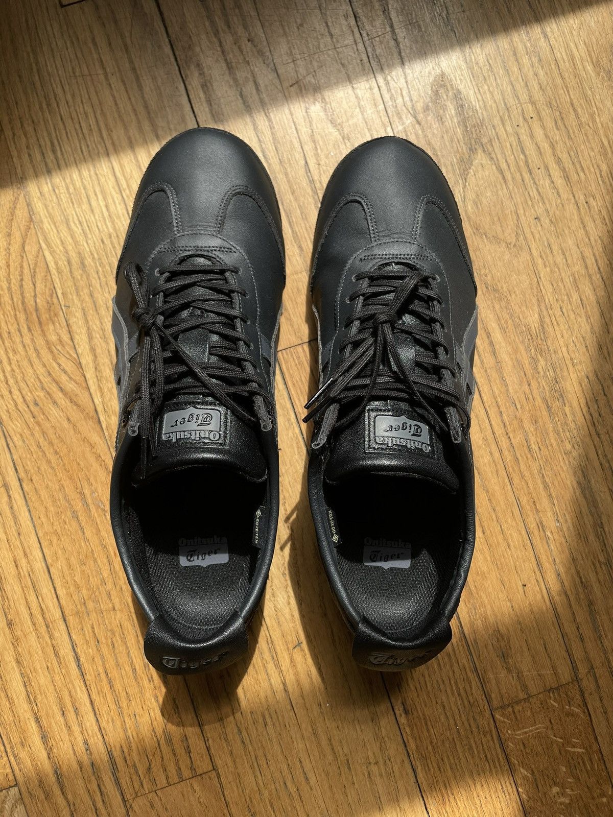 Onitsuka Tiger Onitsuka Tiger Mexico 66 SD Goretex GRAPHITE / CARRIER GREY Size US 9 / EU 42 - 5 Thumbnail