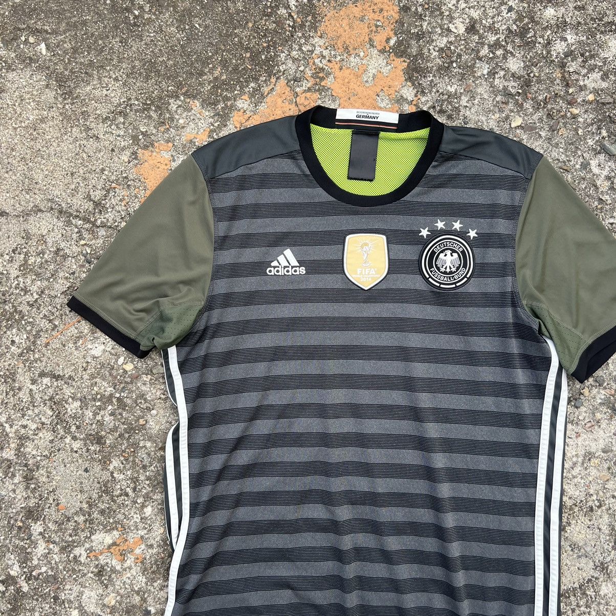Nike × Vintage Vintage Germany Soccer Football Jersey L Size US M / EU 48-50 / 2 - 3 Thumbnail