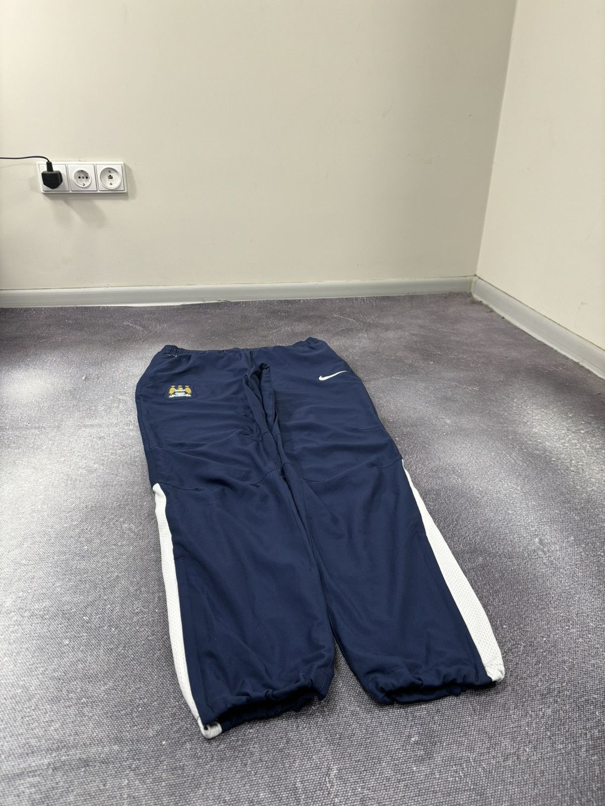 Nike Nike Manchester City Y2K Dri-Fit Navy Blue Hype Track Pants Size US 30 / EU 46 - 3 Thumbnail