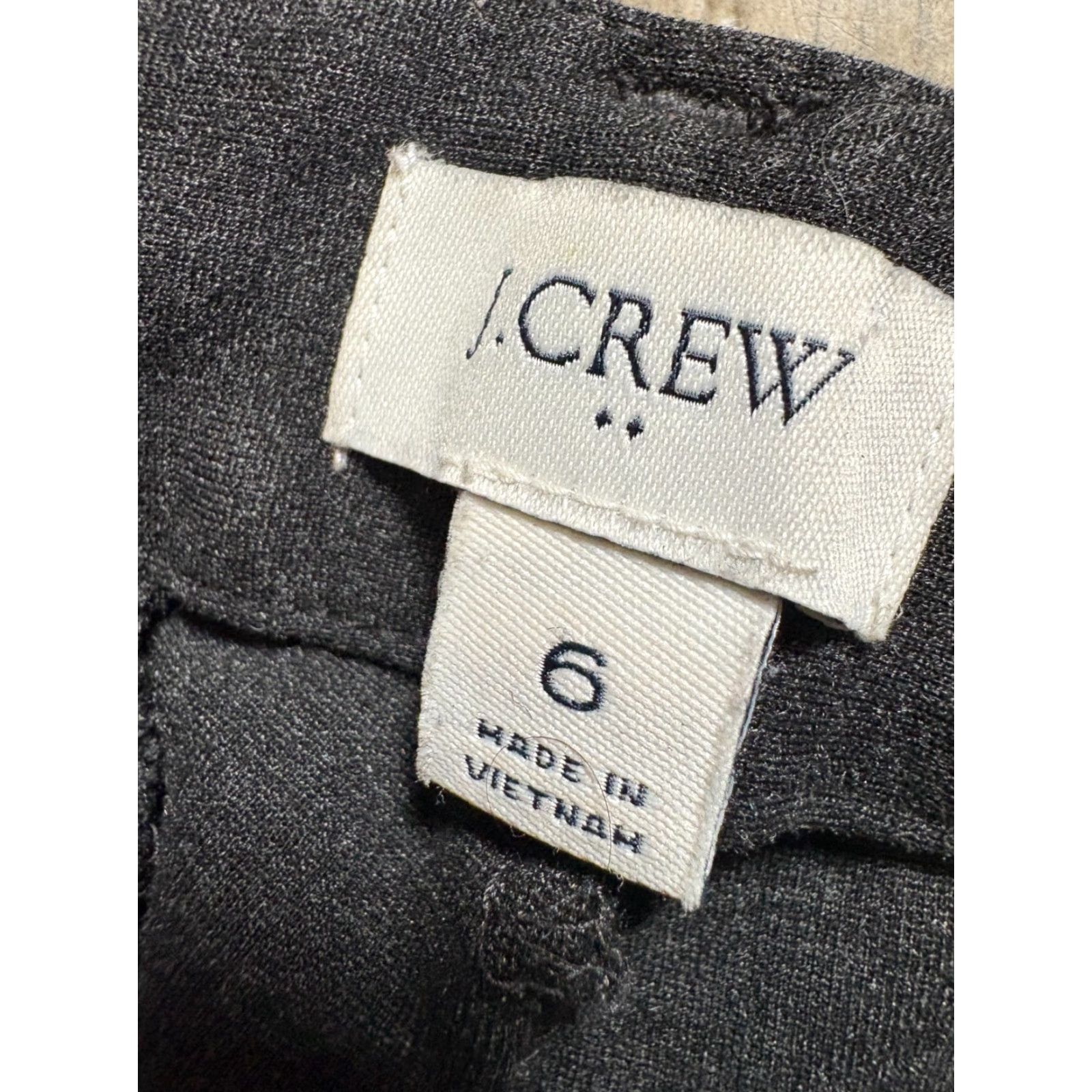 J.Crew **J. CREW Women's Size 6 Black Tapered Chino Pants** User: J. CREW Women's Size 6 Black Tapered Chino Pants Zippered Leg Size 28" / US 6 / IT 42 - 5 Thumbnail