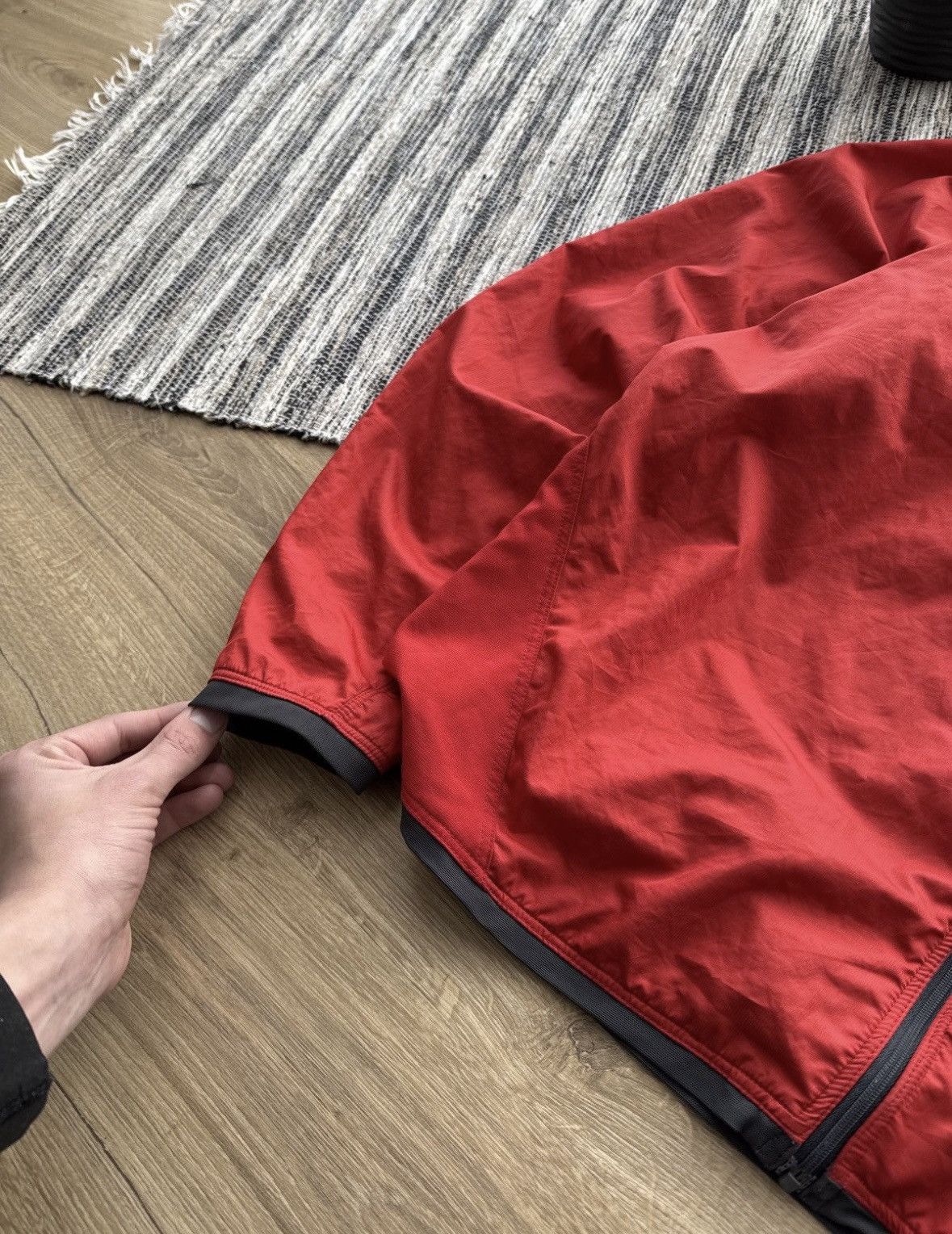 Nike ACG × Vintage Vintage Nike ACG 90 light nylon red jacket Size US M / EU 48-50 / 2 - 6 Thumbnail