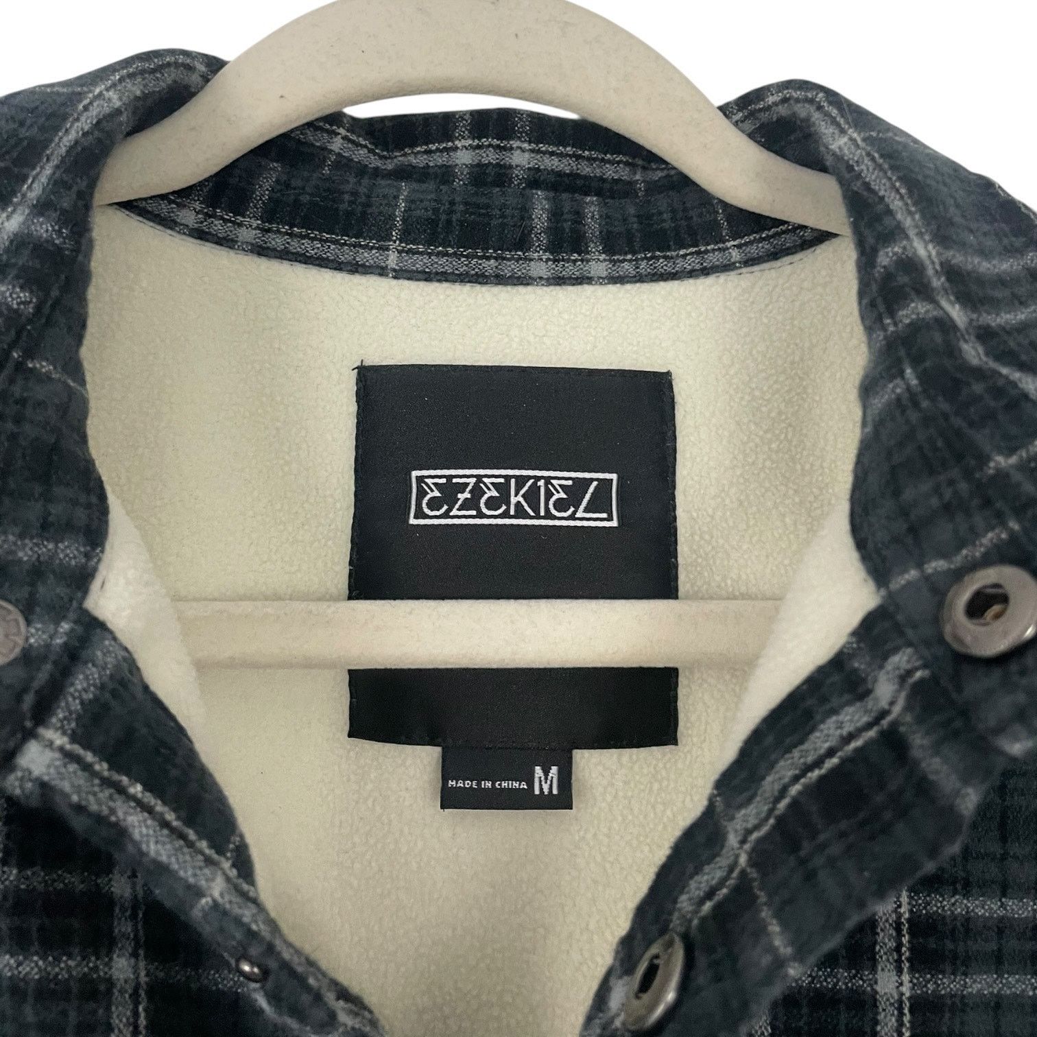 Ezekiel Ezekiel Mens Grey Plaid Fleece Lined Button Down Jacket Size US M / EU 48-50 / 2 - 6 Thumbnail