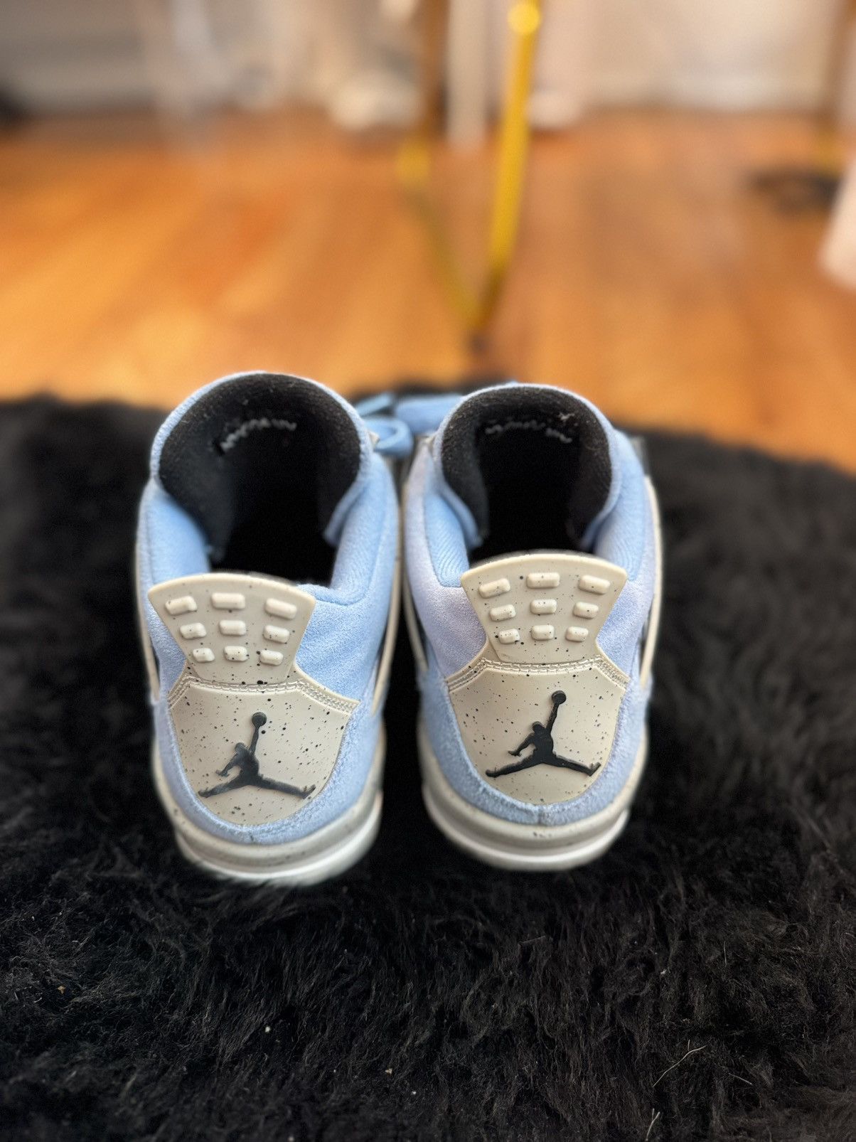 Jordan Brand Jordan 4 Retro University Blue Size US 6 / EU 39 - 7 Thumbnail