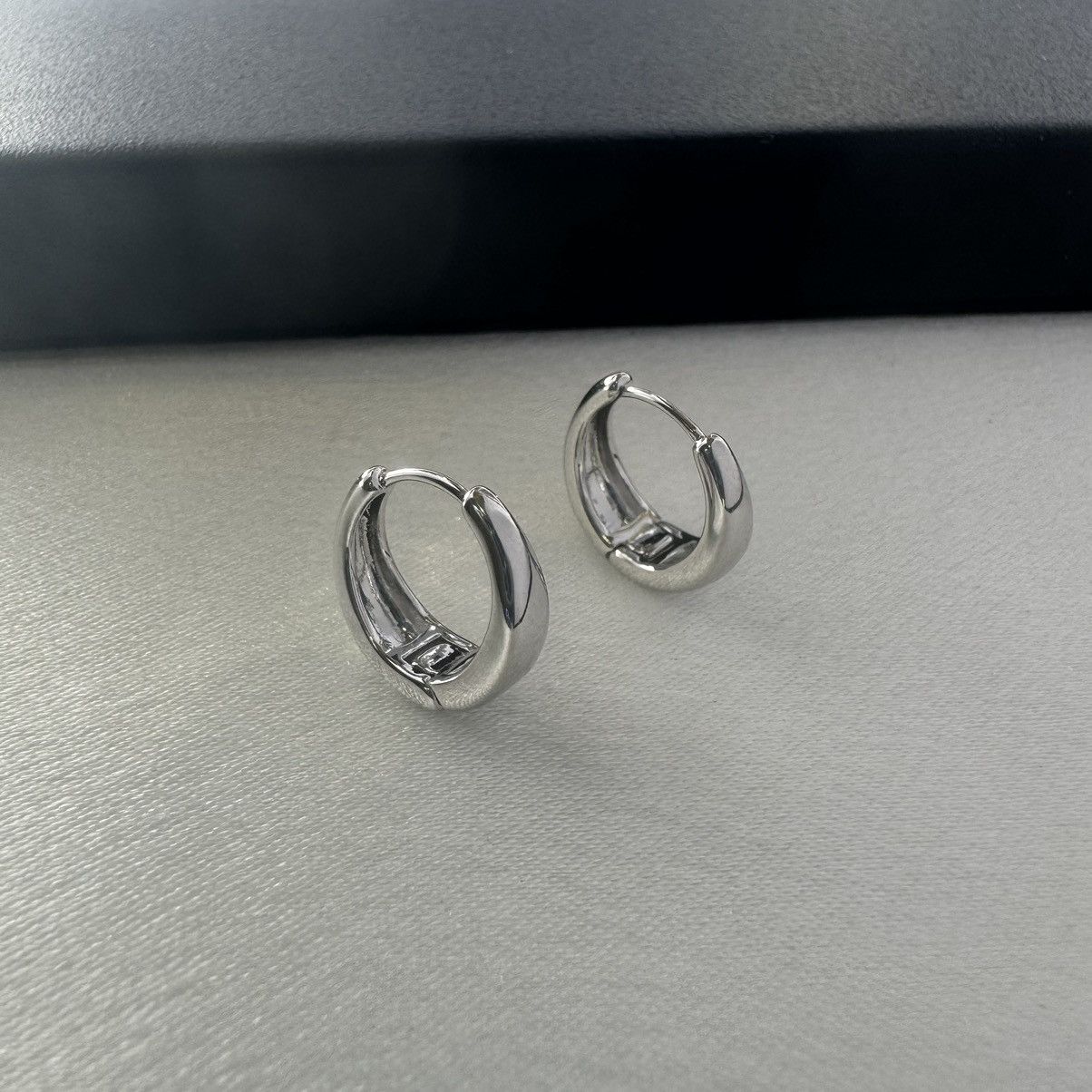 Other Small Hoop Earrings for Men Women Streetwear Unisex Style Size ONE SIZE - 1 Thumbnail