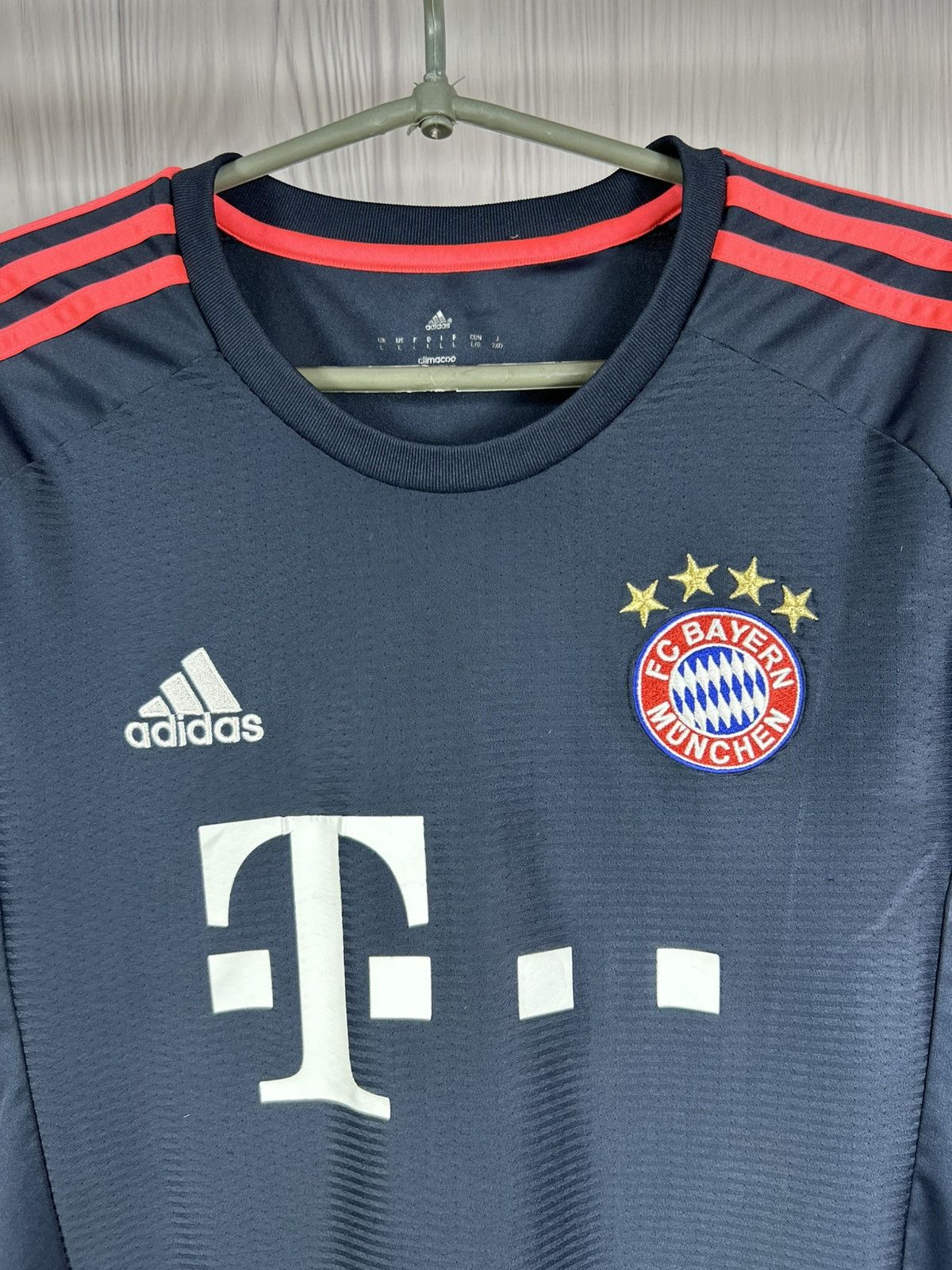 Adidas Bayern Munchen 2015/16 Soccer Jersey Adidas Size L Size US L / EU 52-54 / 3 - 4 Thumbnail