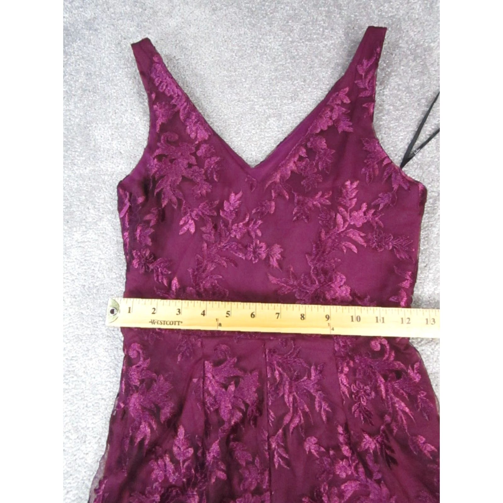 Lulus VINTAGE Lulus Dress Womens XS Purple Floral Lace Blouson Sleeveless V-Neck Short Party Cocktail Wedding Size XS / US 0-2 / IT 36-38 - 7 Thumbnail