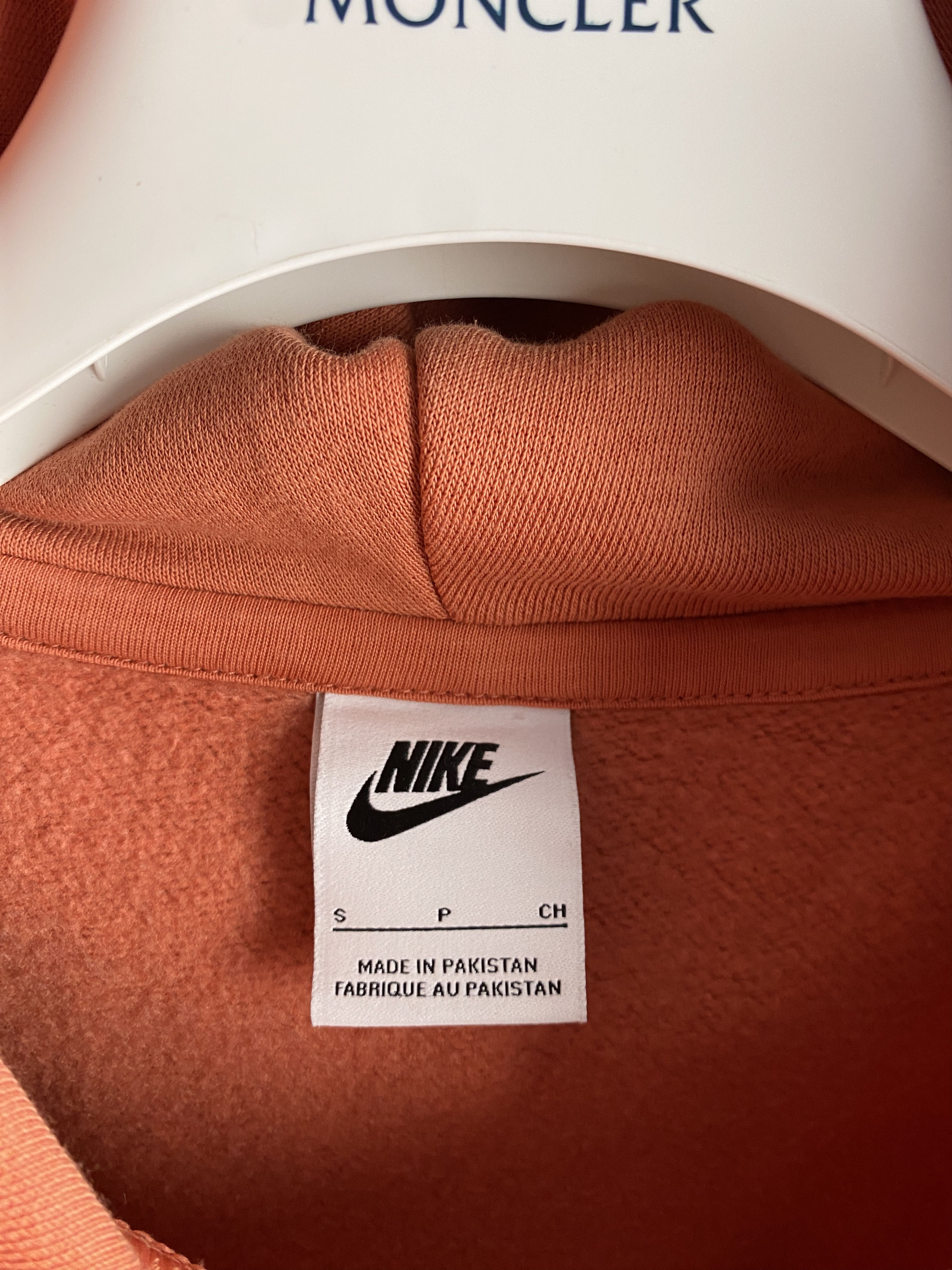 Nike Nike small swoosh center hoodie skate rap hip hop Size US S / EU 44-46 / 1 - 3 Thumbnail