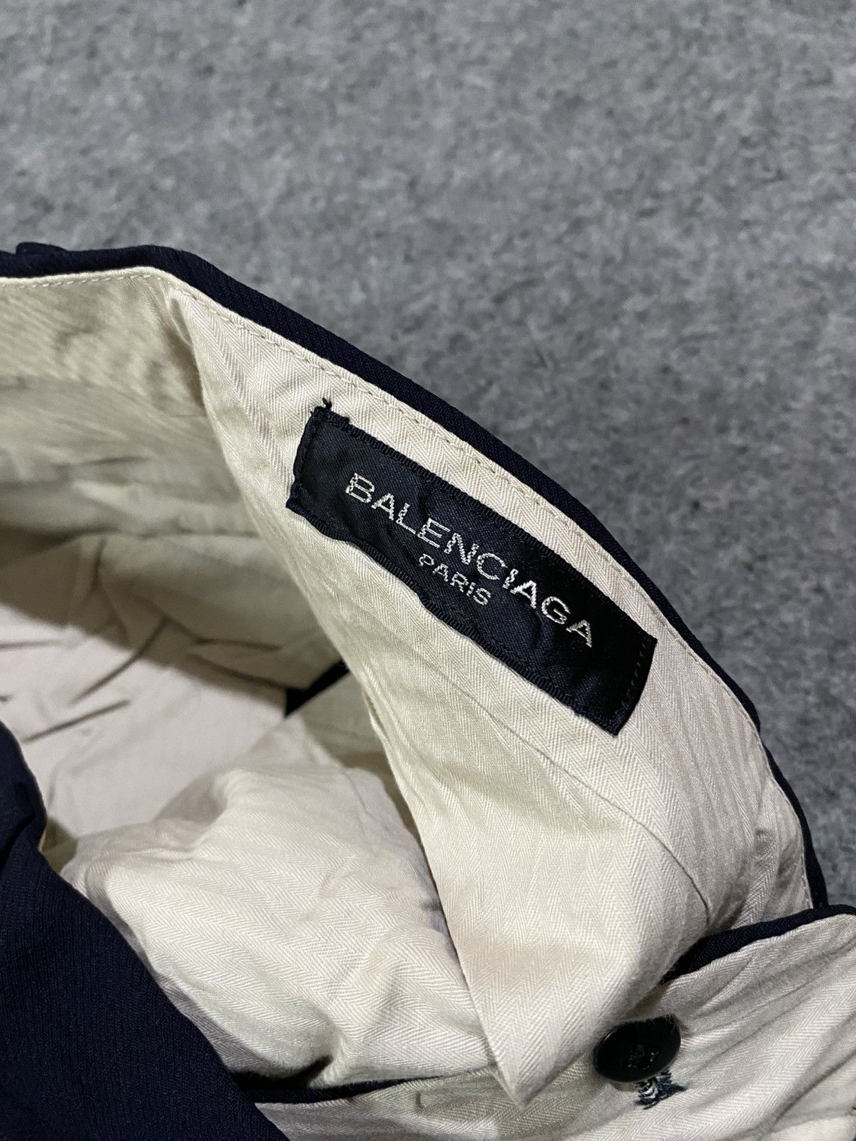 Balenciaga 90s Vintage Balenciaga Short Pants Size US 32 / EU 48 - 5 Thumbnail