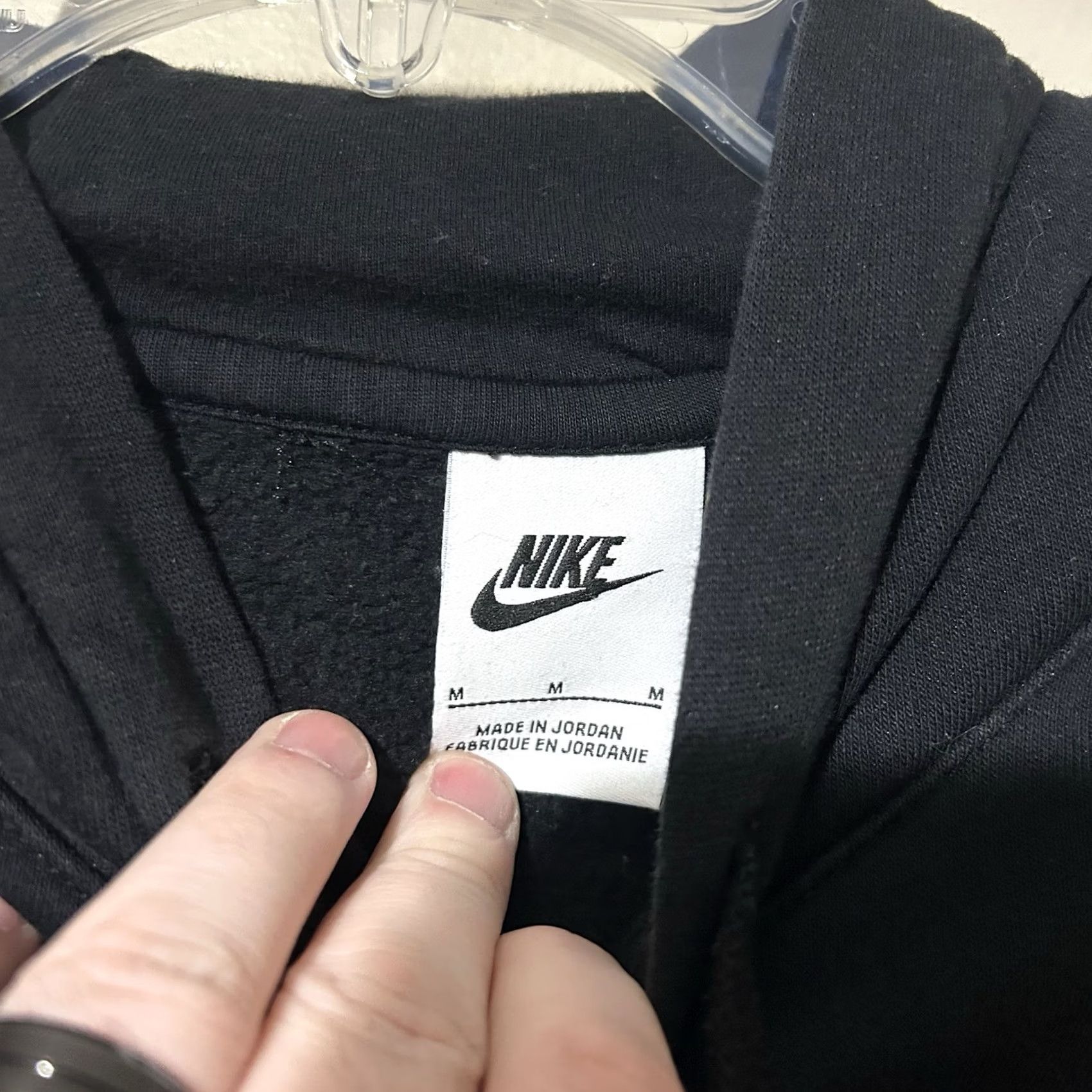 Nike Nike Hoodie Mens Medium Black Embroidered Abstract Spellout Pullover Size M Size US M / EU 48-50 / 2 - 4 Thumbnail