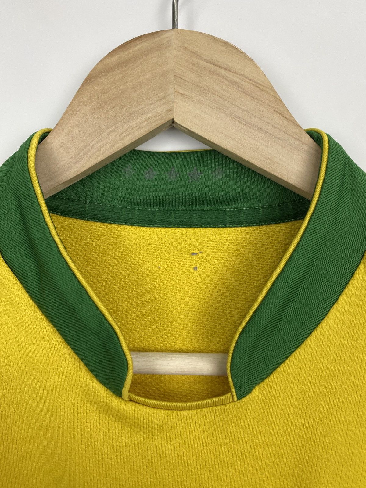 Nike 🇧🇷 Vintage 2006 Nike Brazil Soccer Jersey Rare Retro Hype Y2K Size US M / EU 48-50 / 2 - 5 Thumbnail