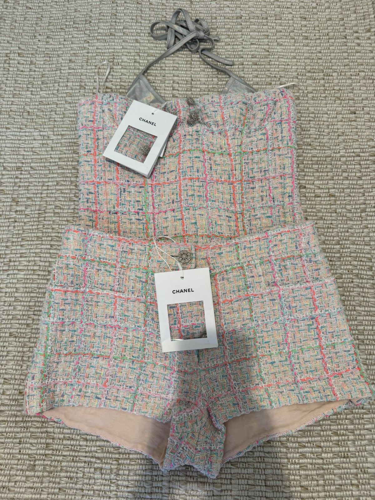 Chanel Chanel 24C tweed top shorts set szie 36 Size XS / US 0-2 / IT 36-38 - 1 Thumbnail