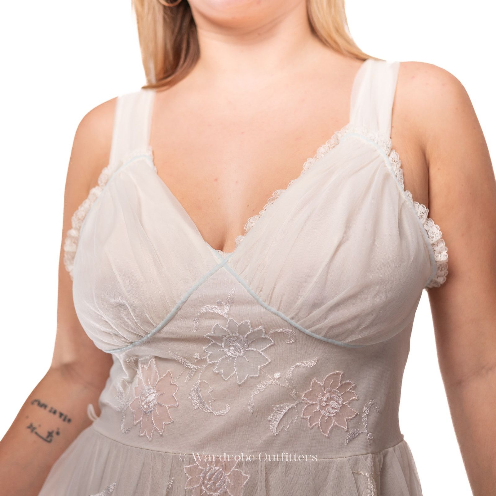 Vintage Vintage 50's Sheer White Nylon Gown Dress Size M / US 6-8 / IT 42-44 - 4 Thumbnail