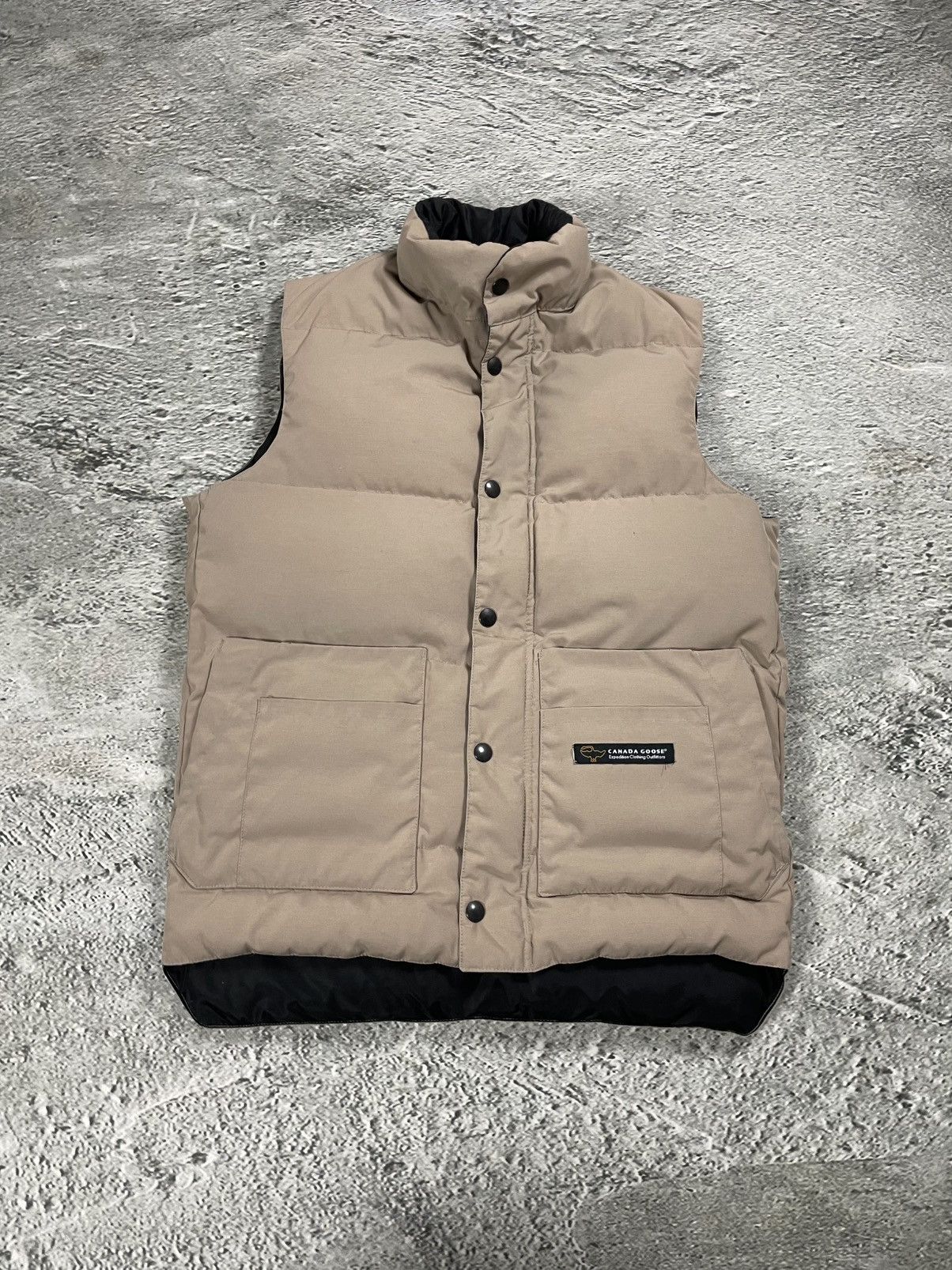 Canada Goose Canada Goose vintage beige puffer vest Size US M / EU 48-50 / 2 - 1 Thumbnail