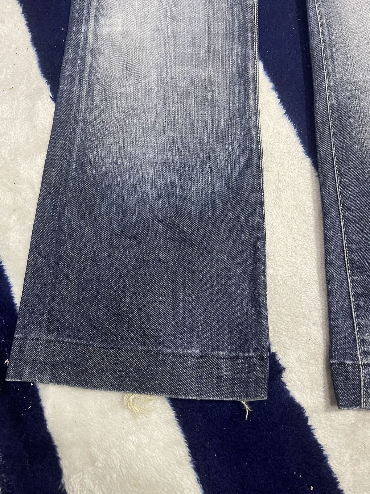 Other 7 For All Mankind Distressed Jeans (14) Size US 31 - 16 Thumbnail