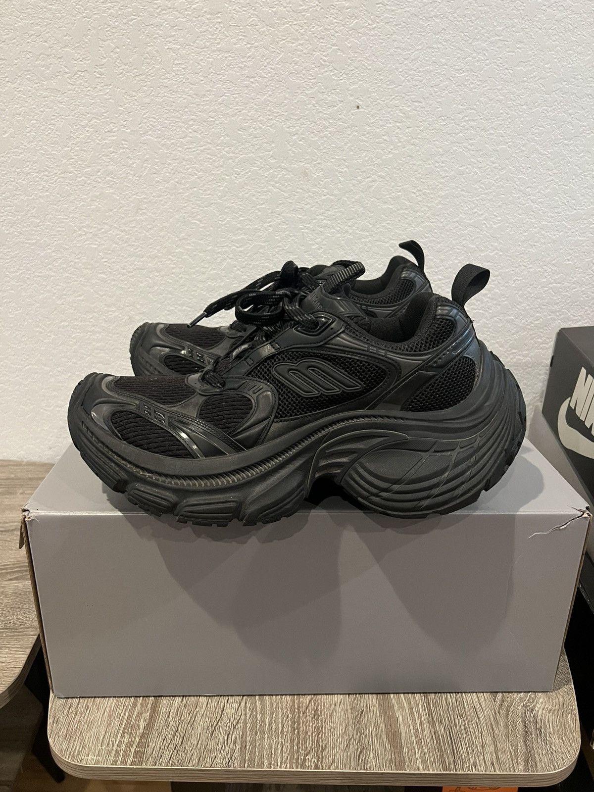 Balenciaga Balenciaga 10XL Black Size US 10.5 / EU 43-44 - 2 Thumbnail