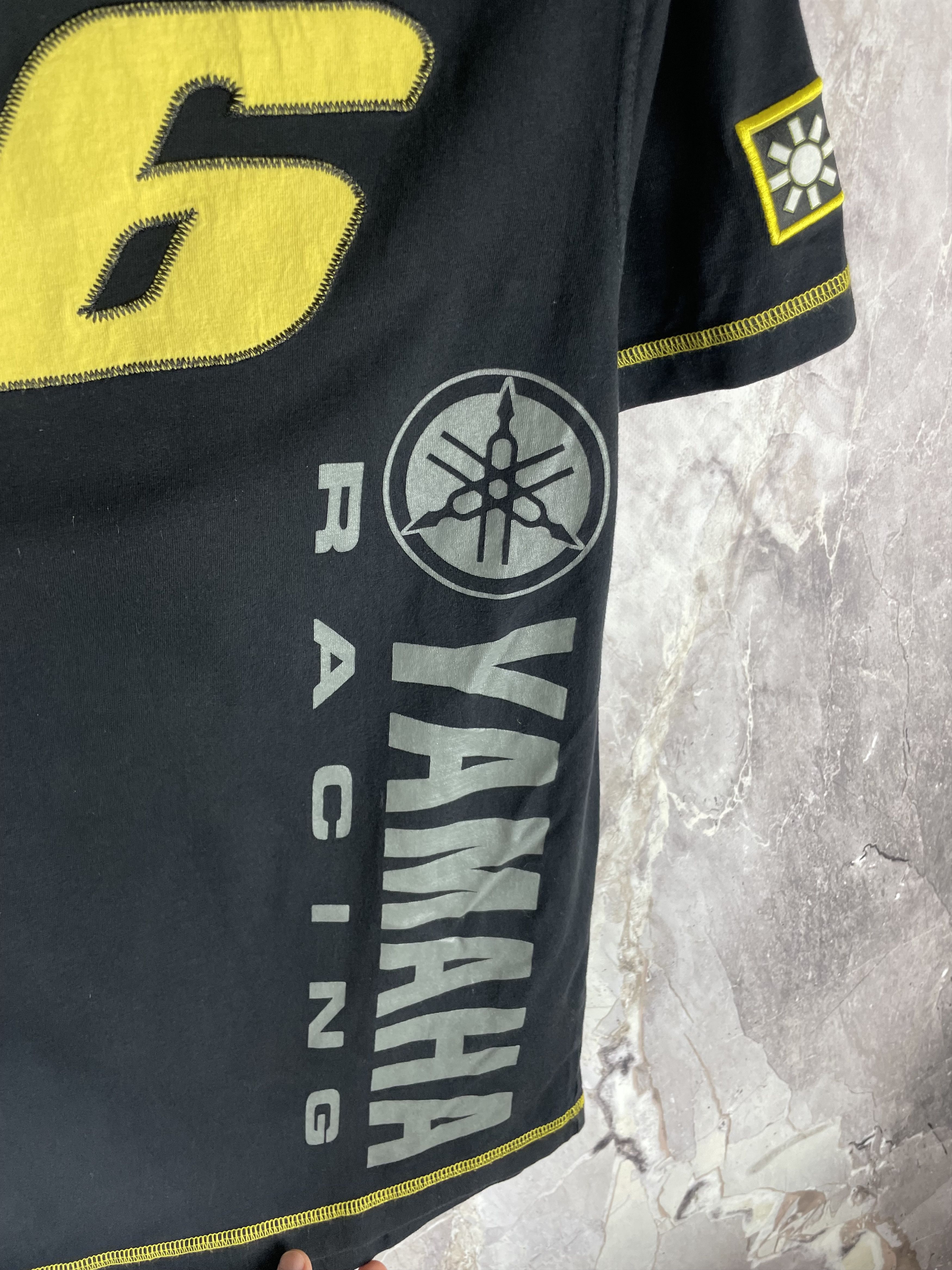 Yamaha Vintage Yamaha 46 Racing Nascar Retro T-Shirt Hype Y2K Size US S / EU 44-46 / 1 - 5 Thumbnail